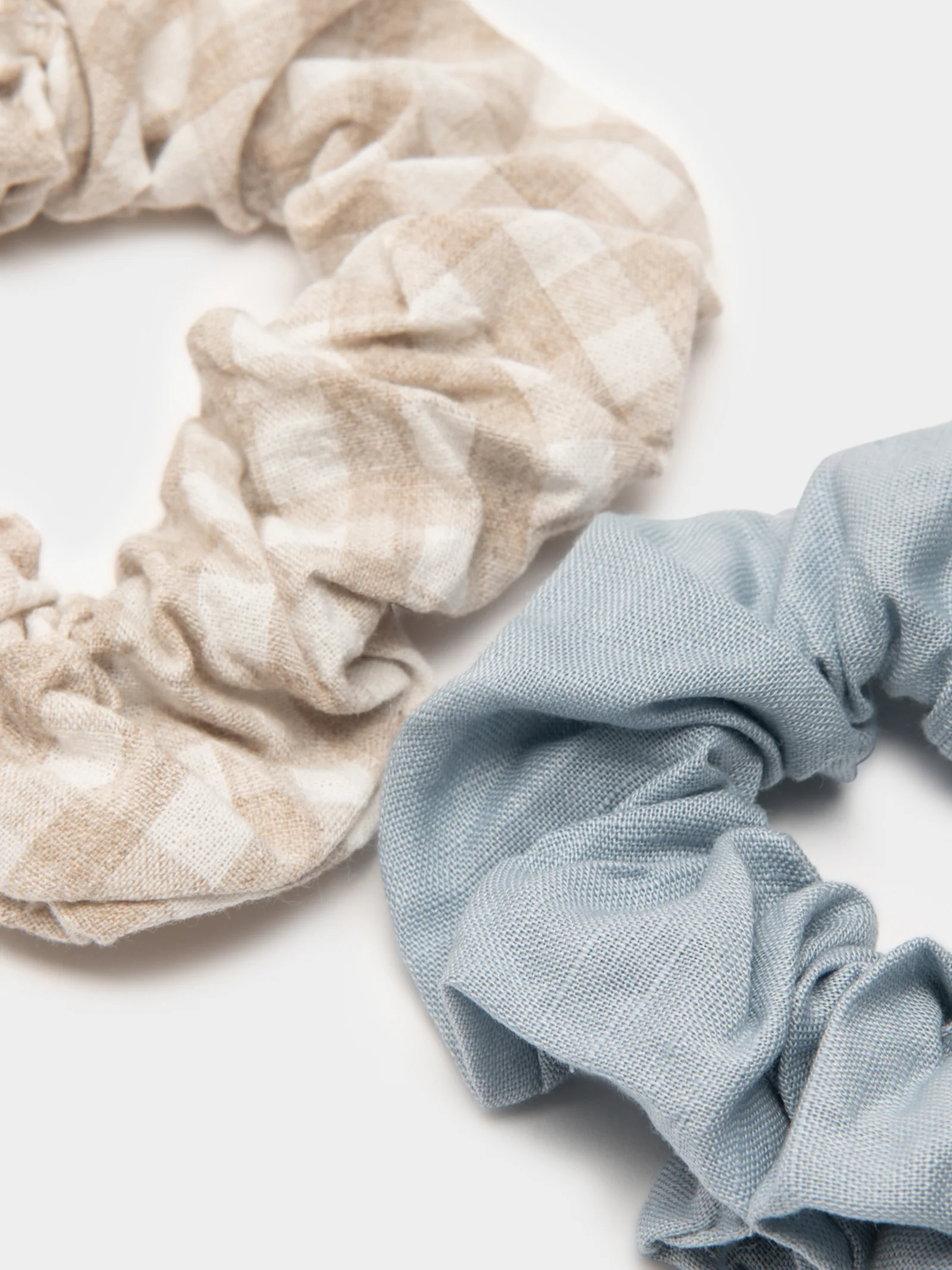 2 Pack Scrunchies - Image 2