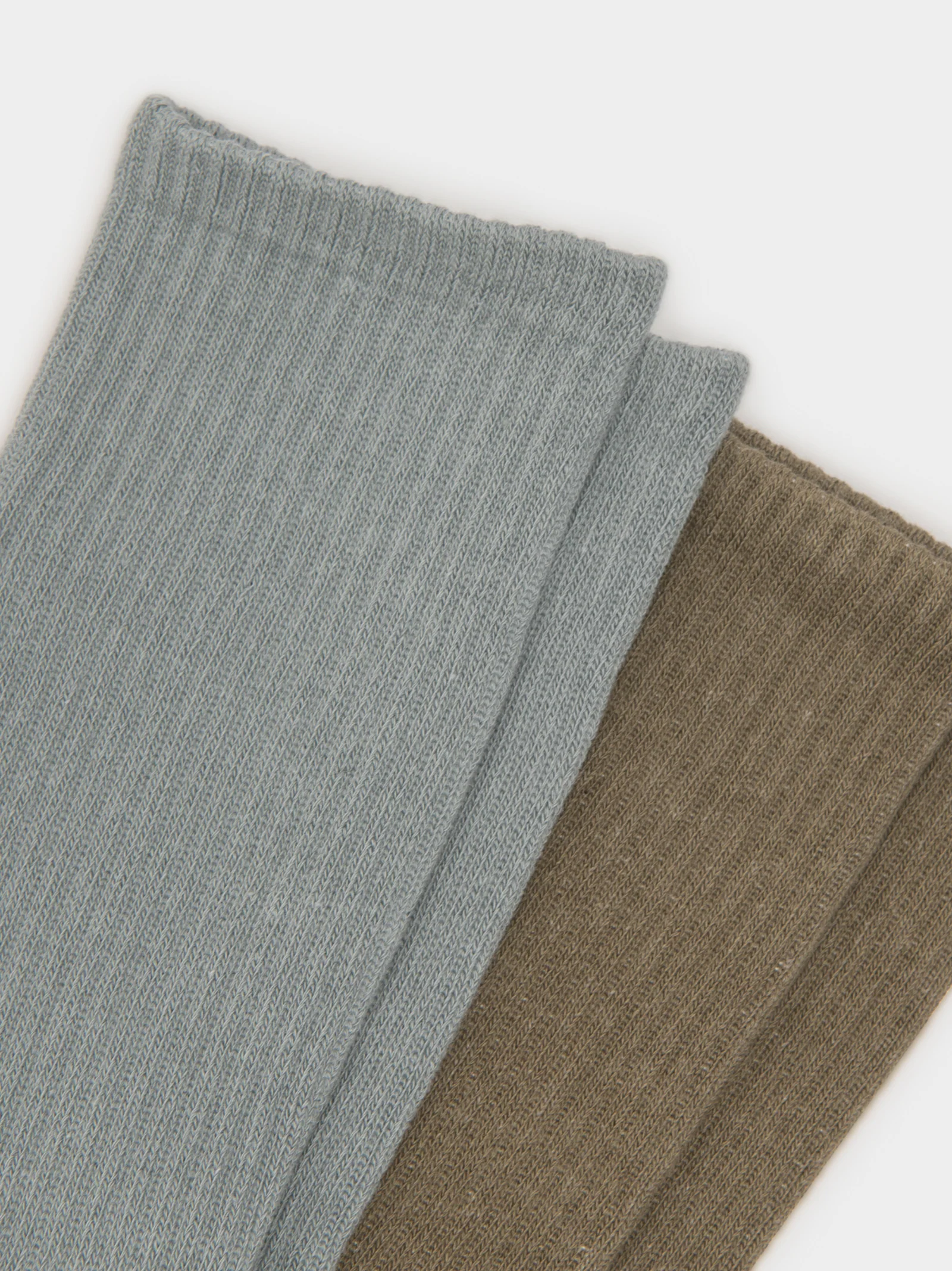2 Pairs of Classic Socks - Image 2