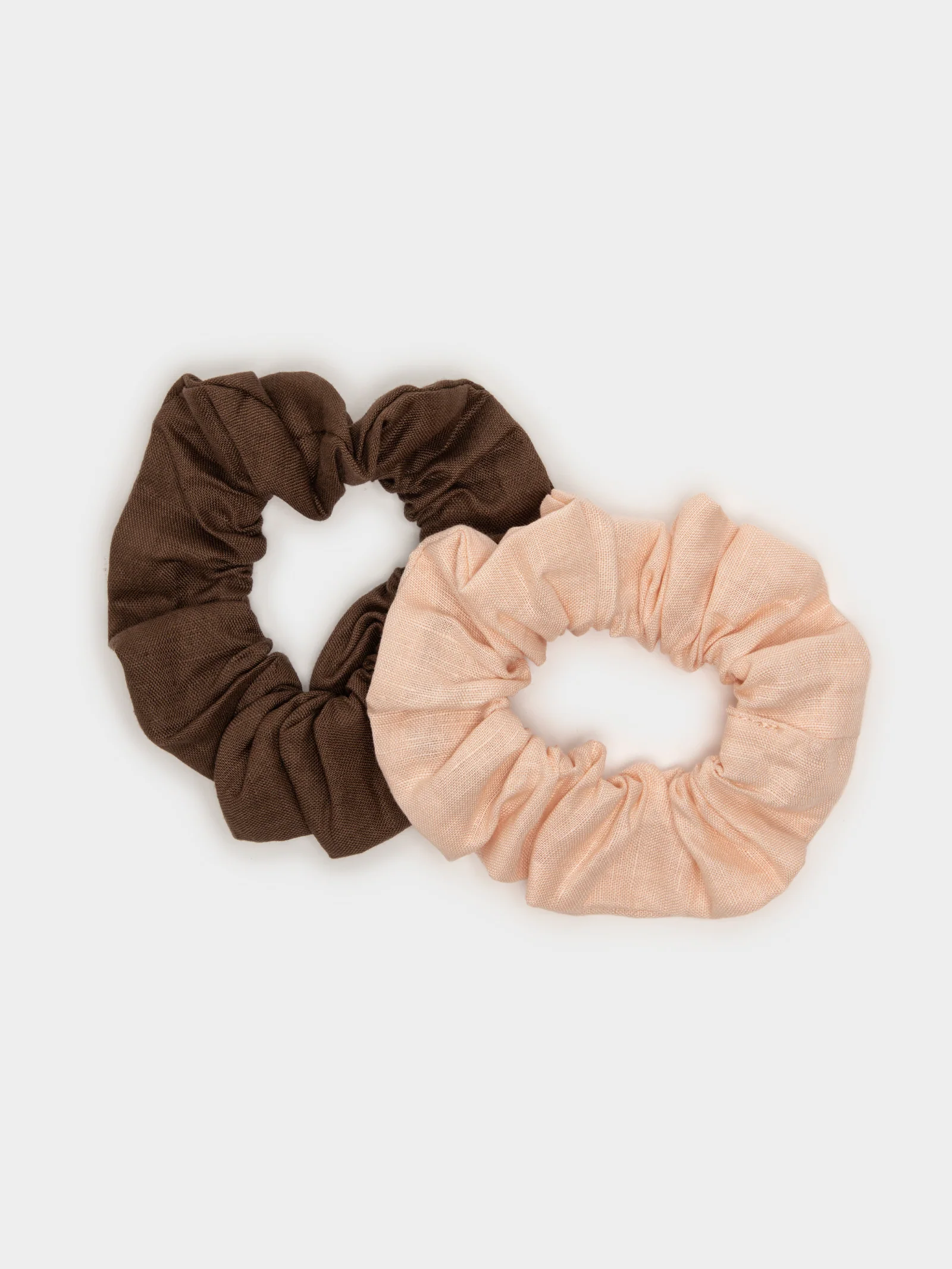 2 Scrunchies
