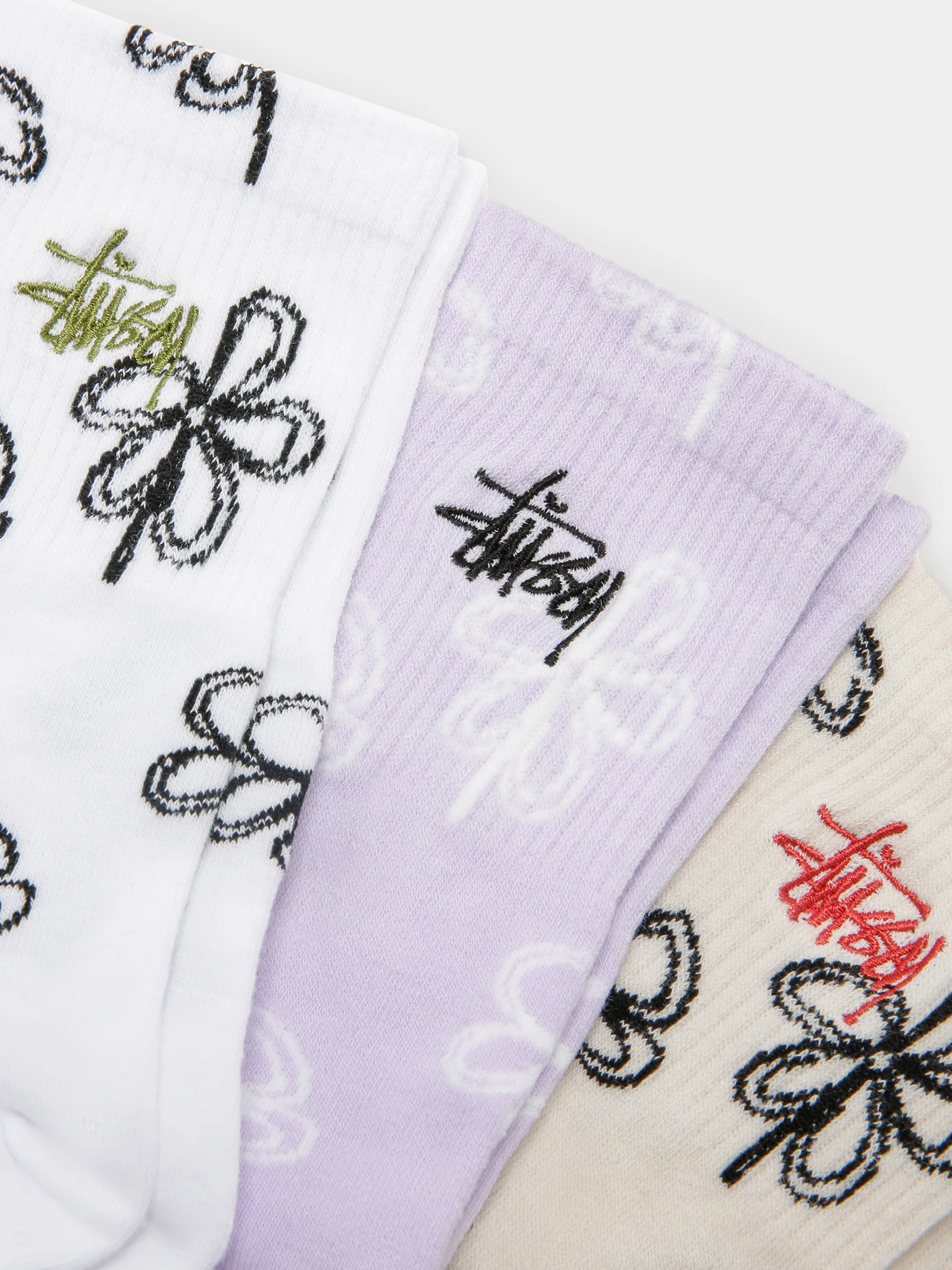 3 Pairs of Womens Flower Socks - Image 2