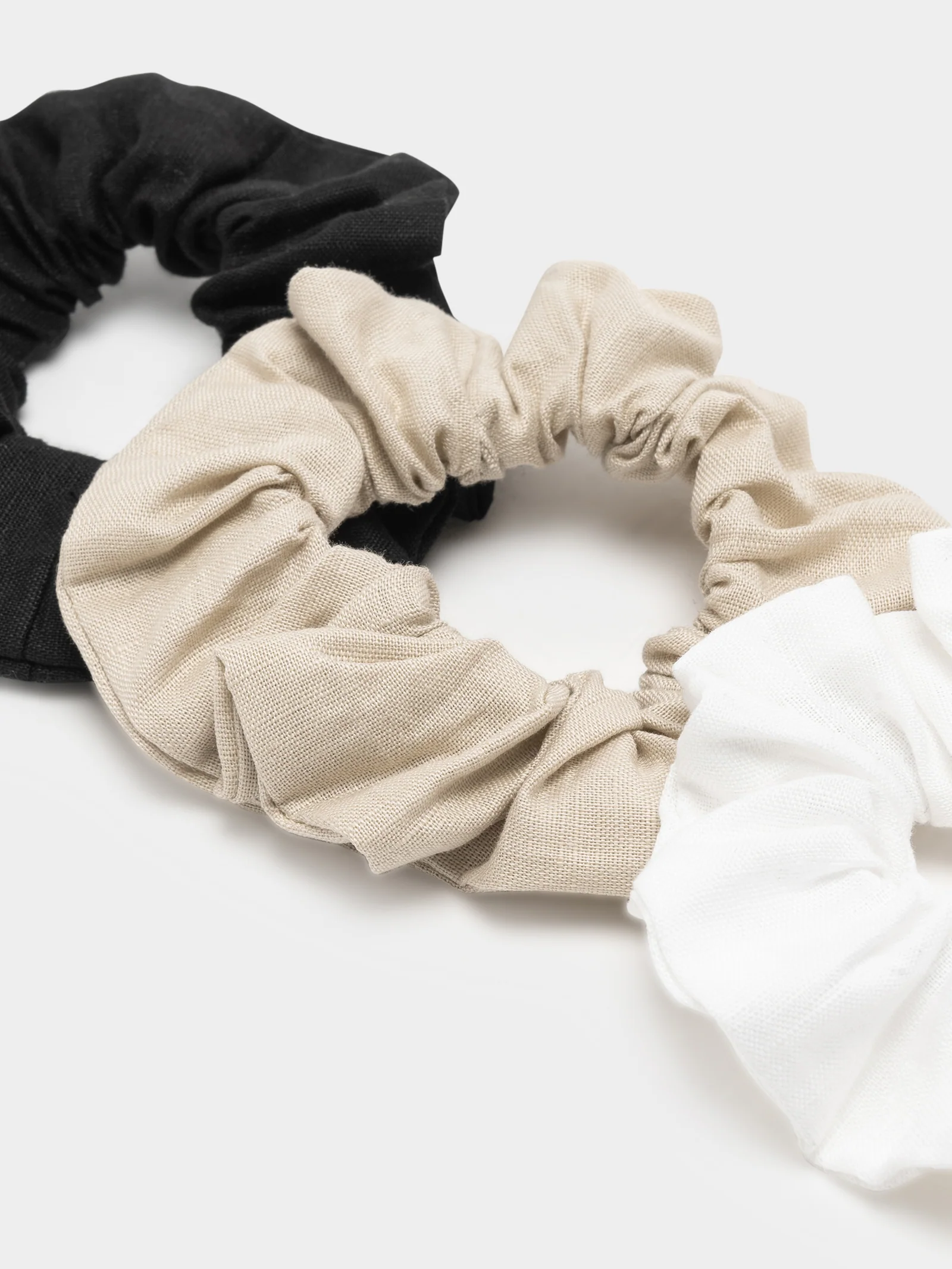 3 Scrunchies - Image 2