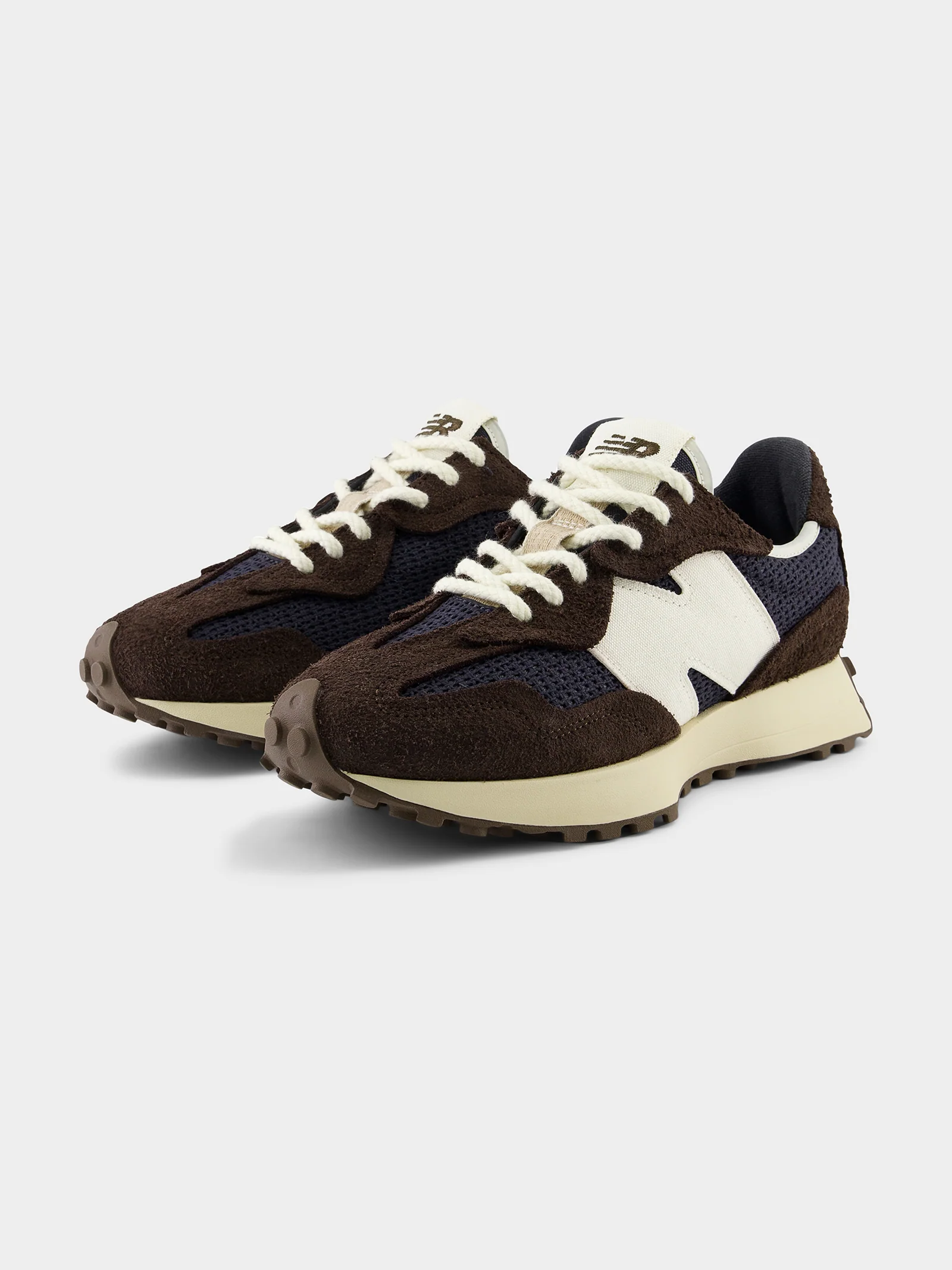 327 Sneaker - Image 5