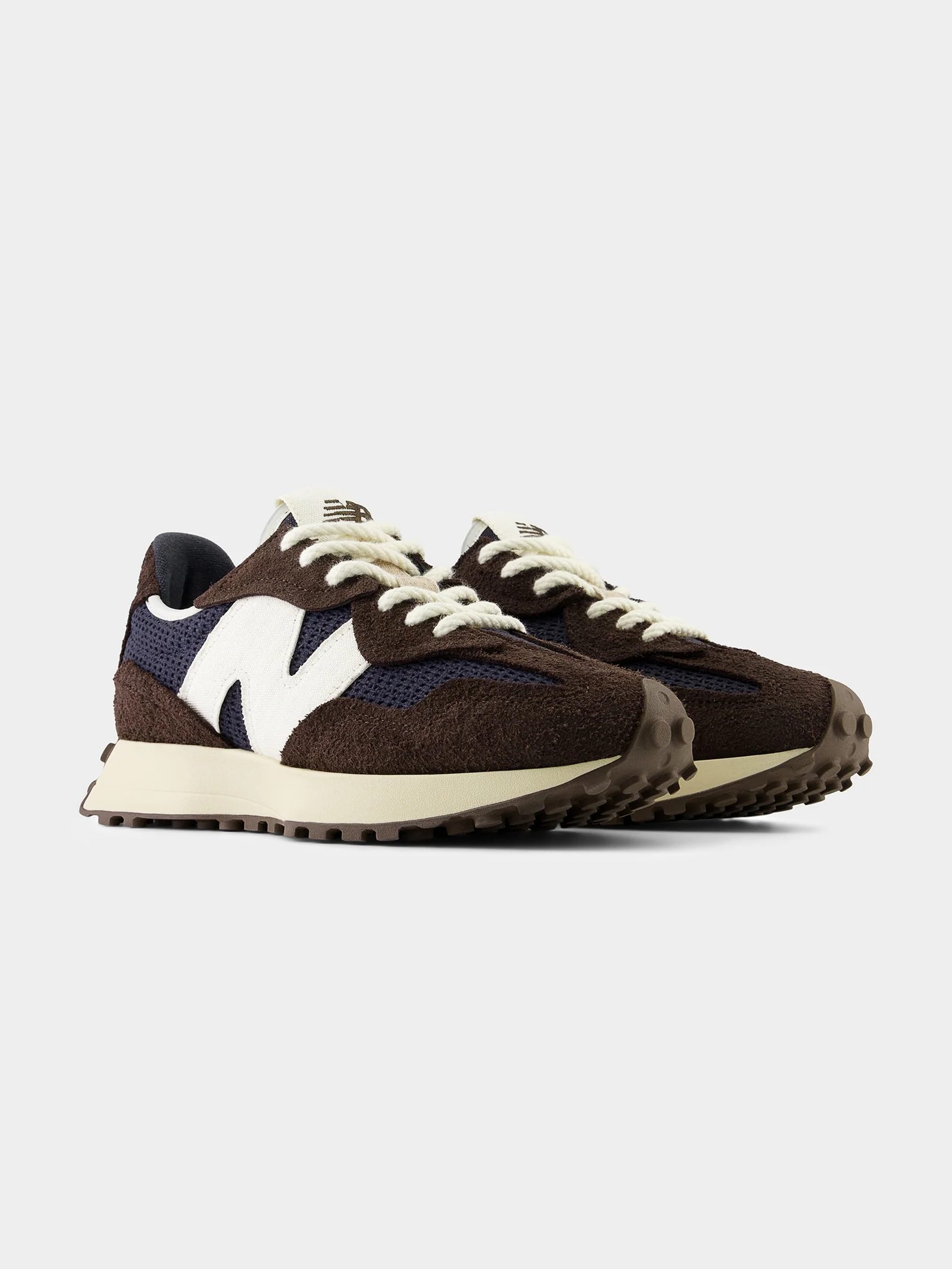 327 Sneaker - Image 6