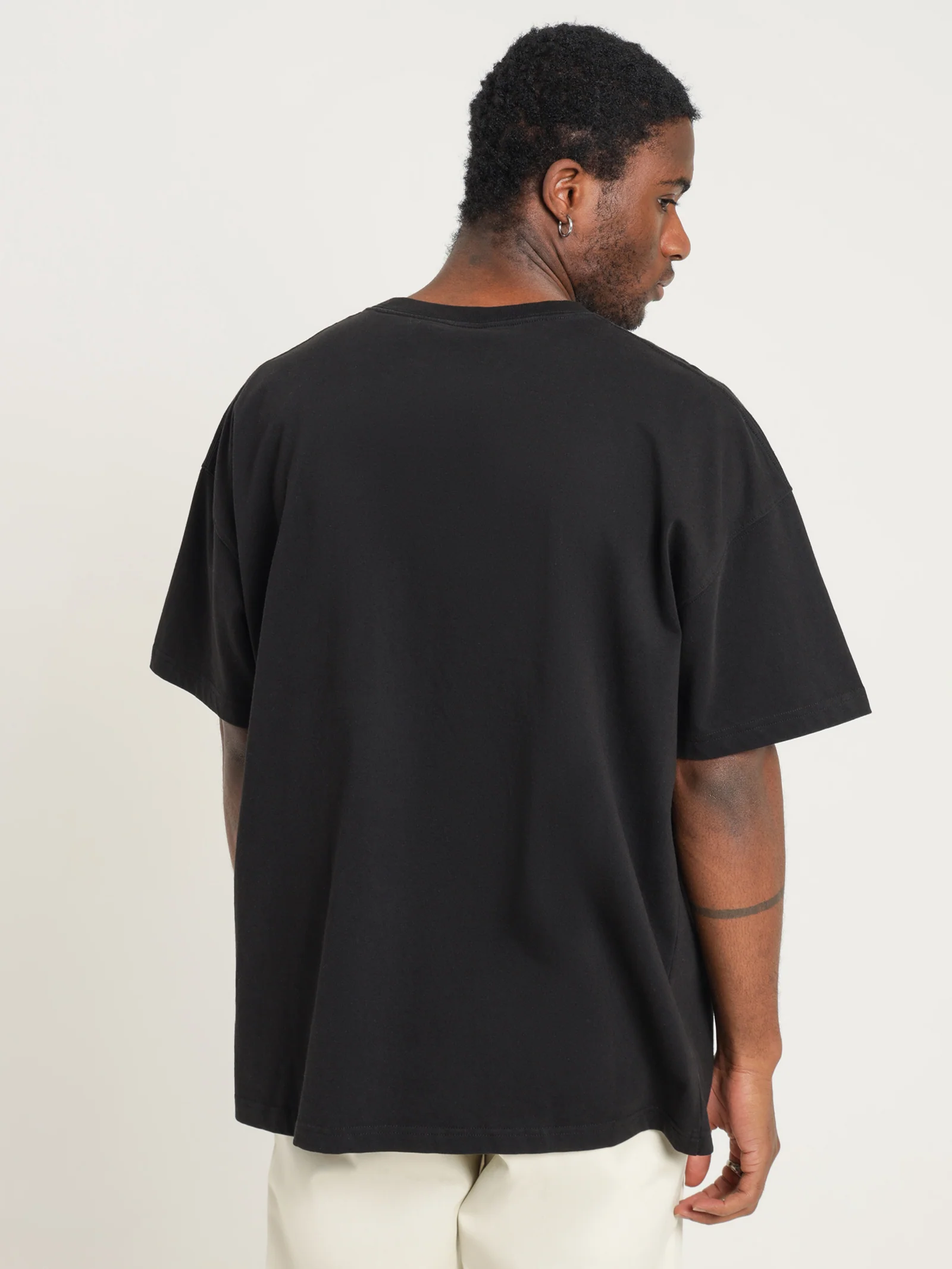 330 T-Shirt - Image 6