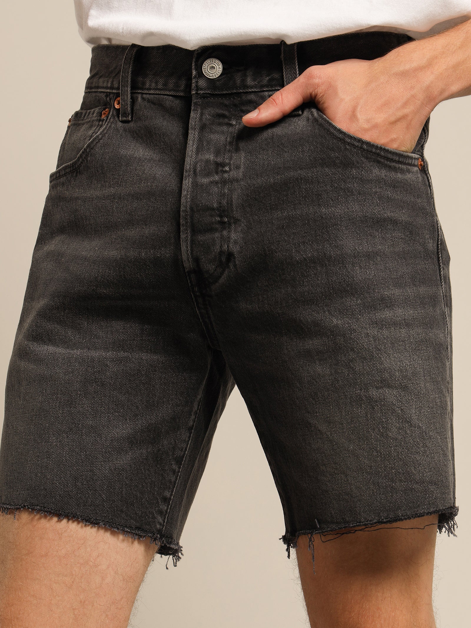 501 93' Cut Off Denim Shorts - Image 3