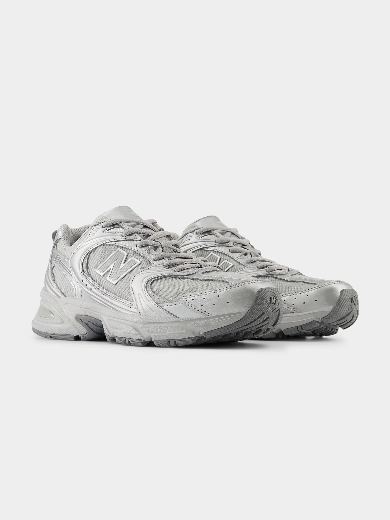 Unisex 530 Sneakers - Image 3