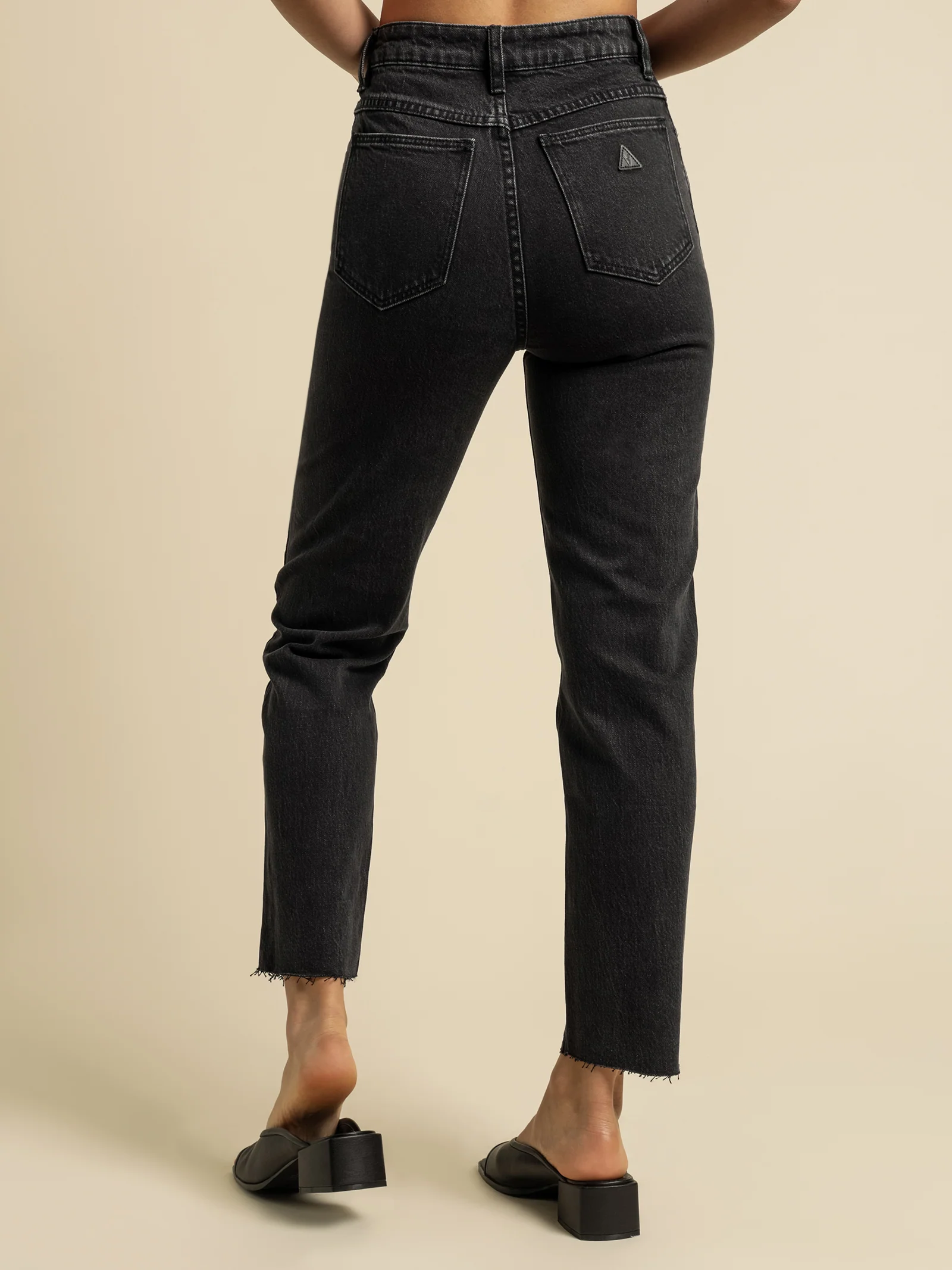 94 High Slim Jeans - Image 6