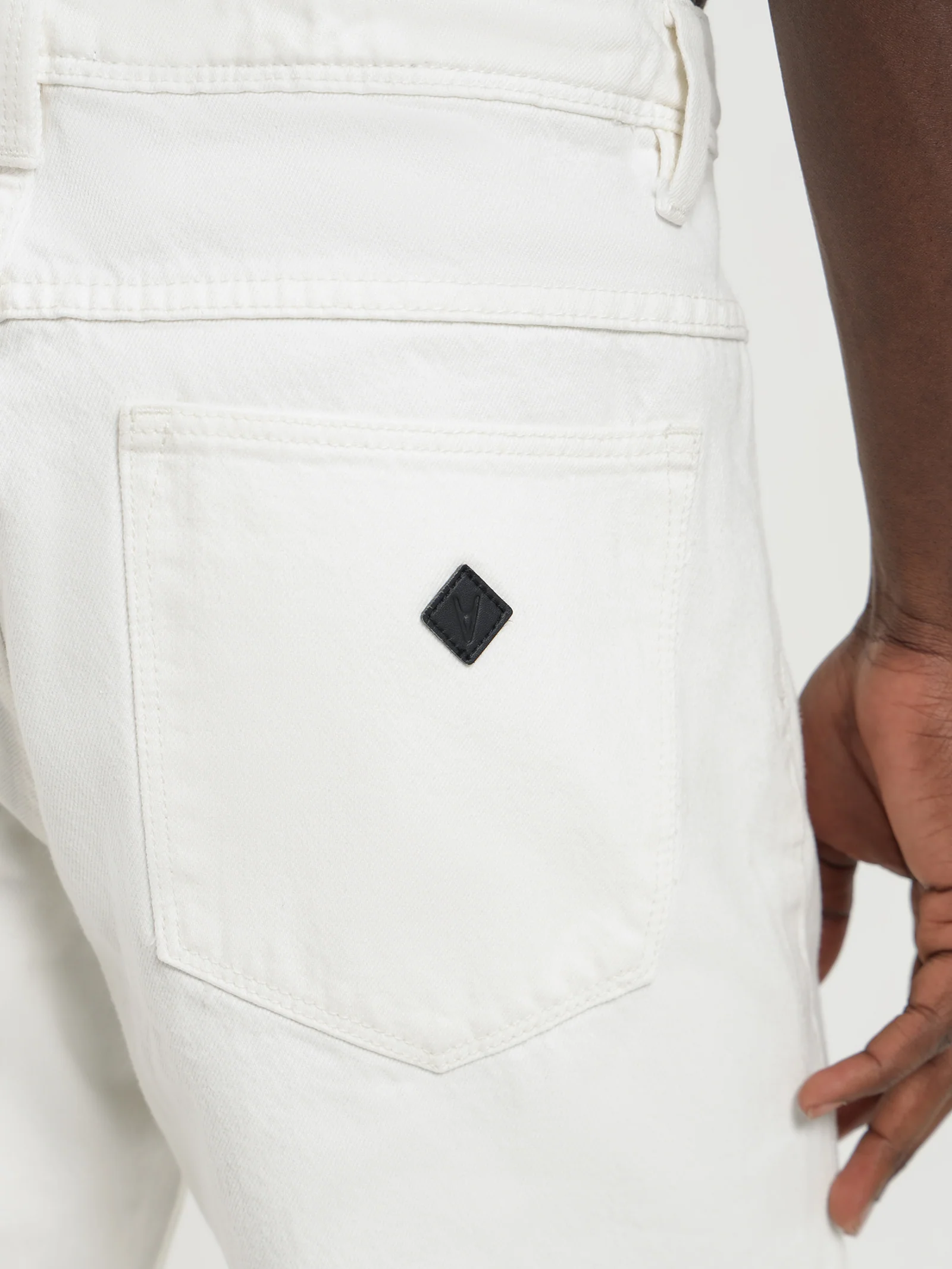 A 90s Relaxed Jeans - Image 5