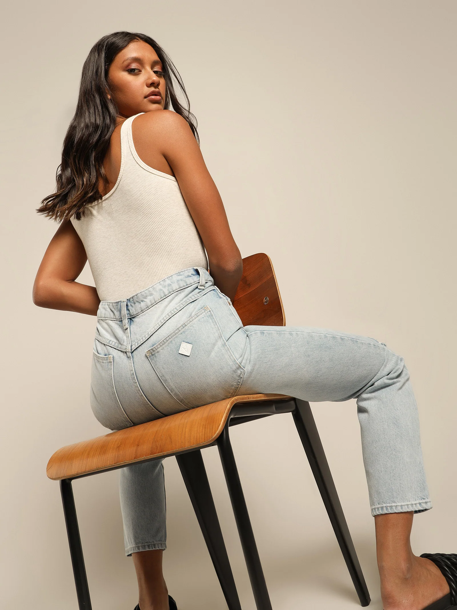 A 94 High Slim Jean - Image 5