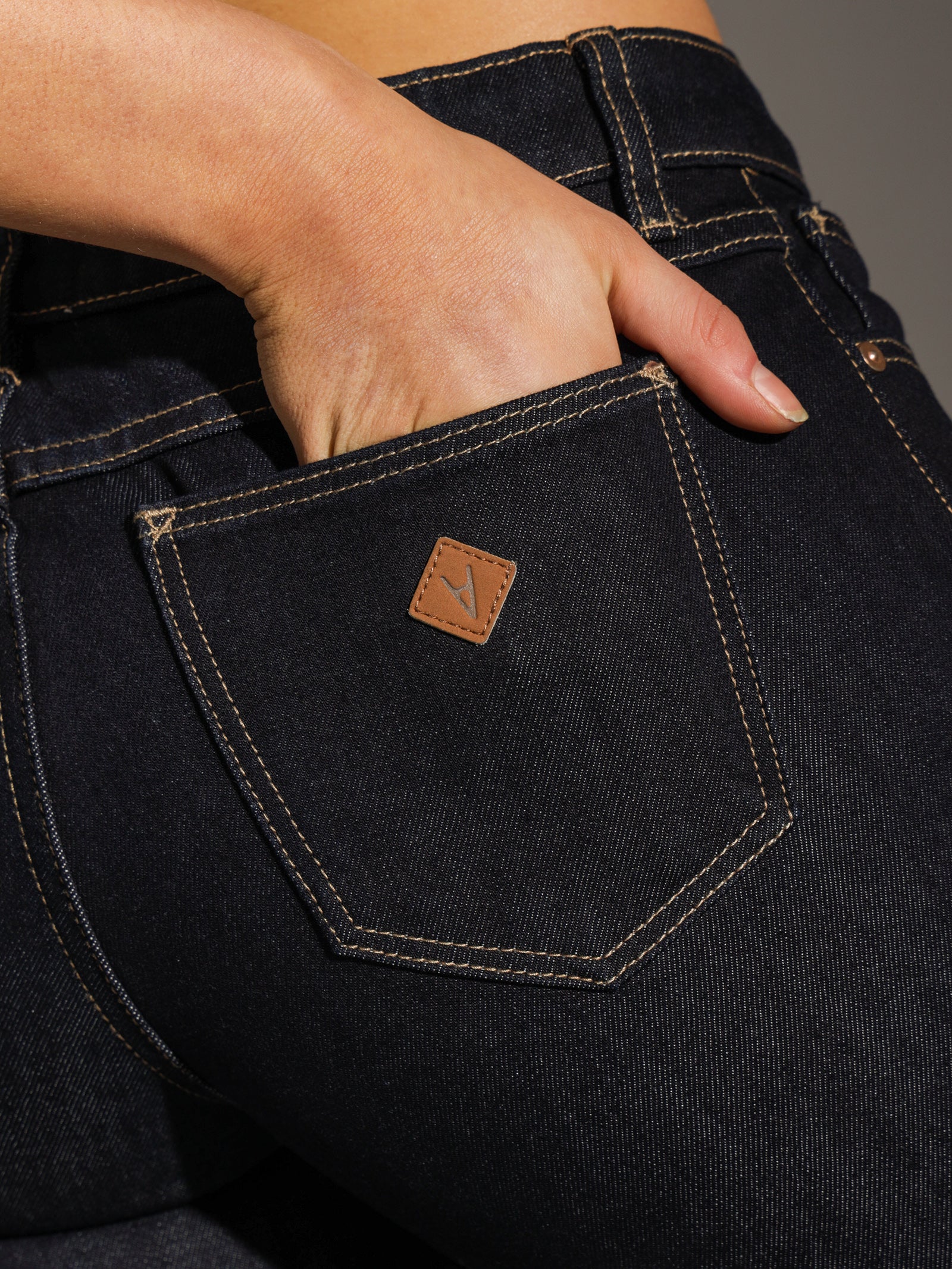 A 99 Low Boot Jeans - Image 2