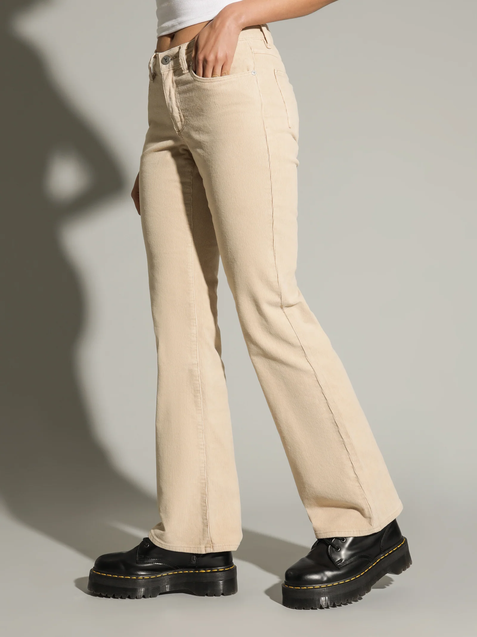 A 99 Low Boot Jeans - Image 3