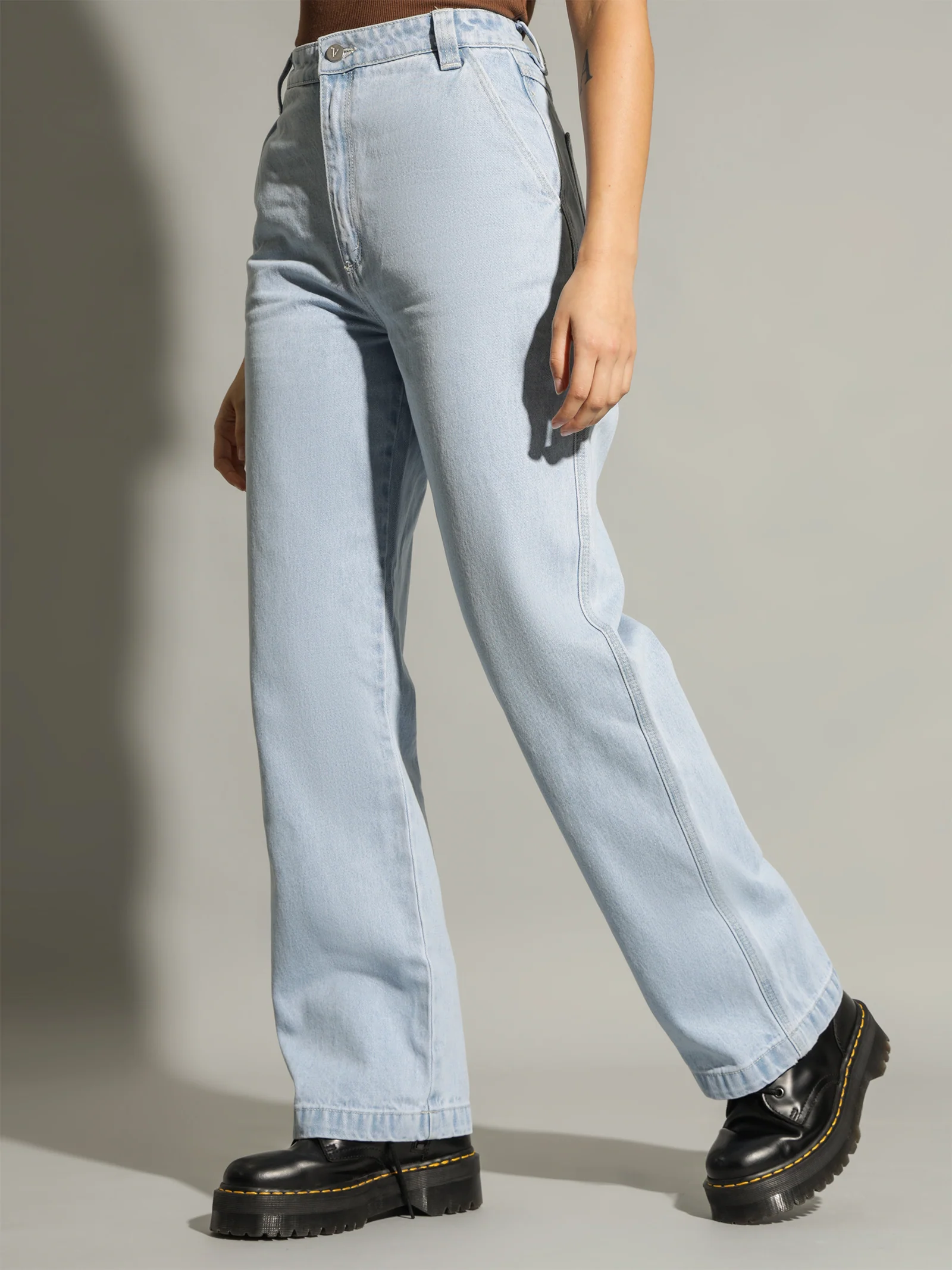 A Carrie Carpenter Jeans - Image 3