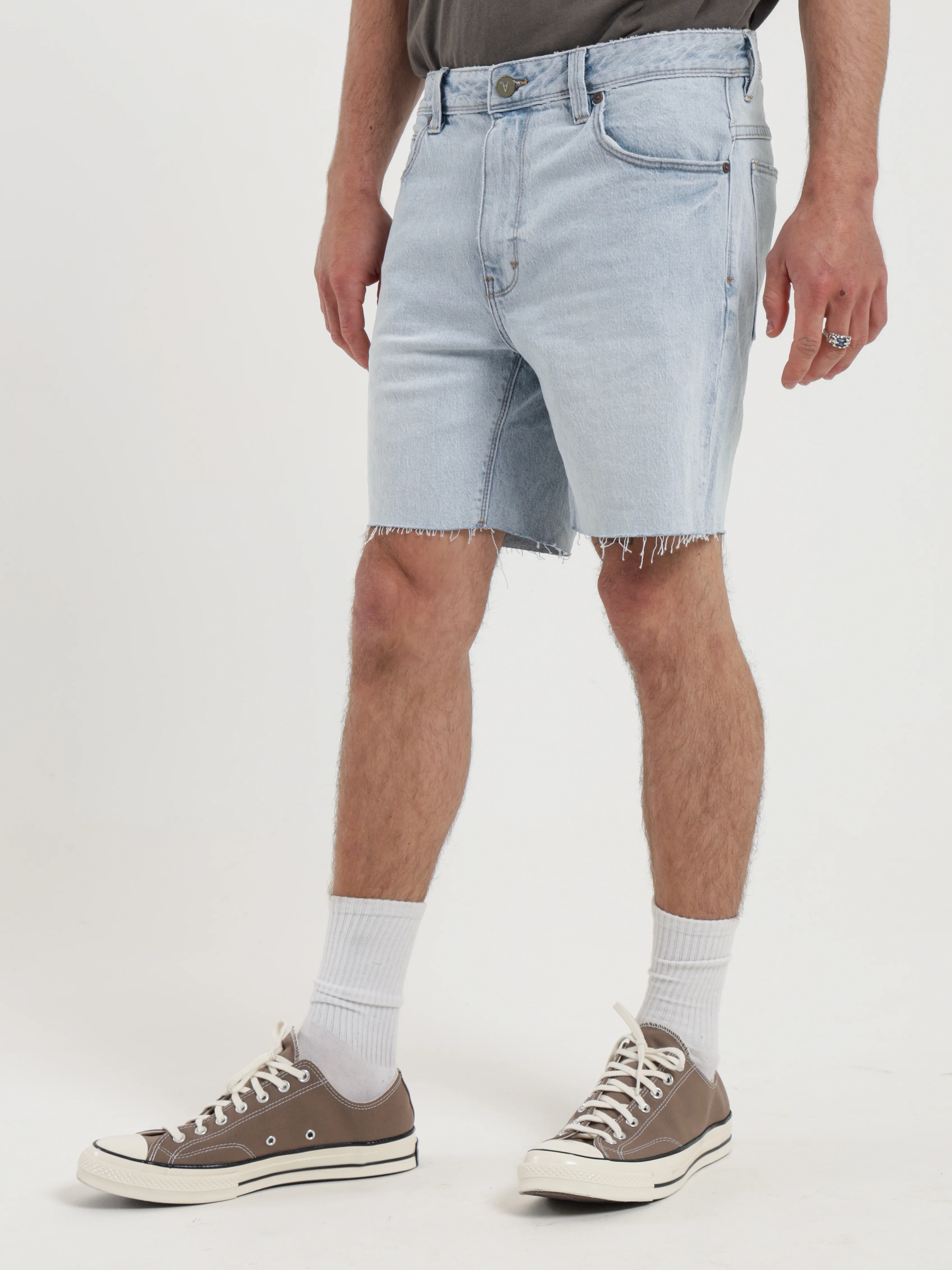A Cropped Slim Denim Shorts - Image 2