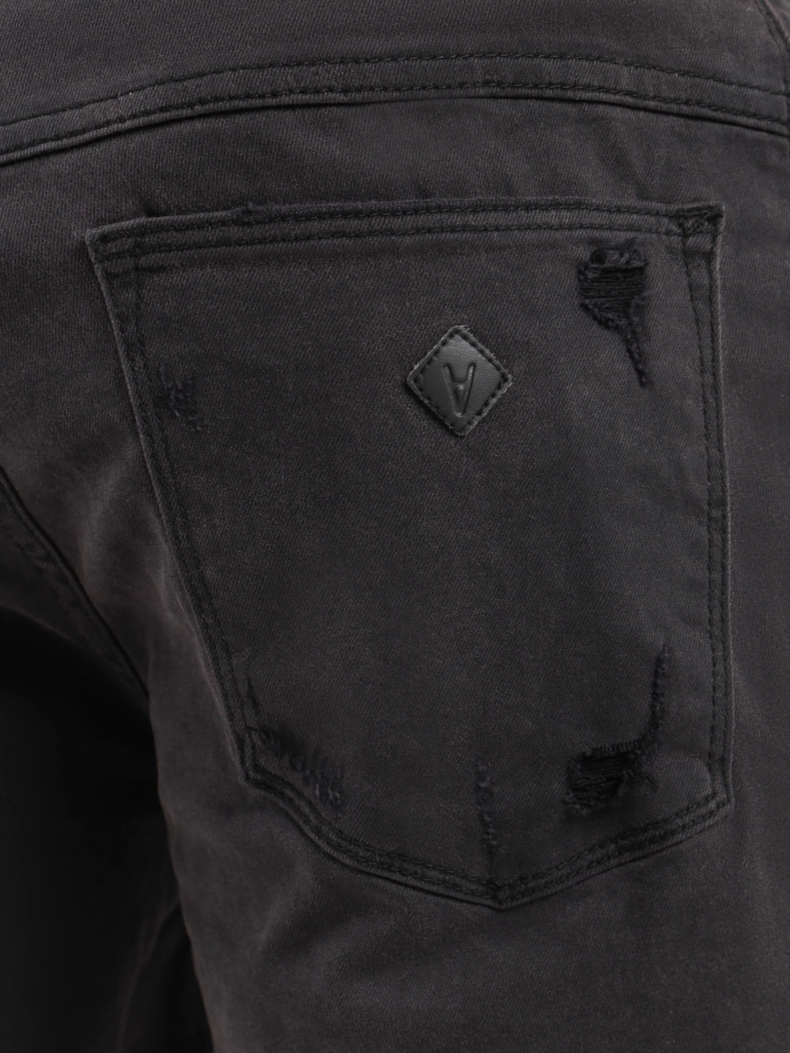 A Cropped Slim Shorts - Image 4