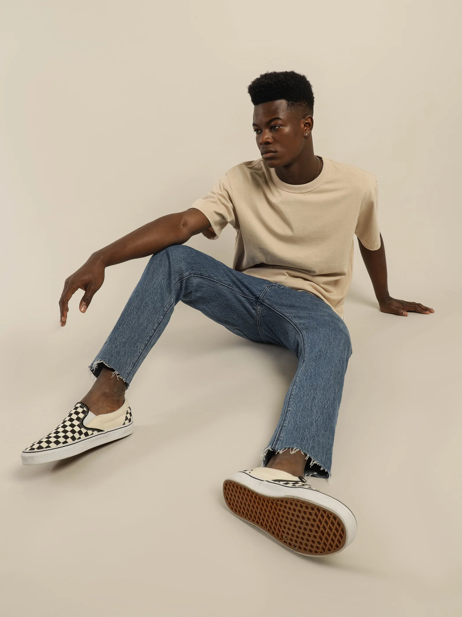 A Cropped Straight Gun Jeans - Image 2