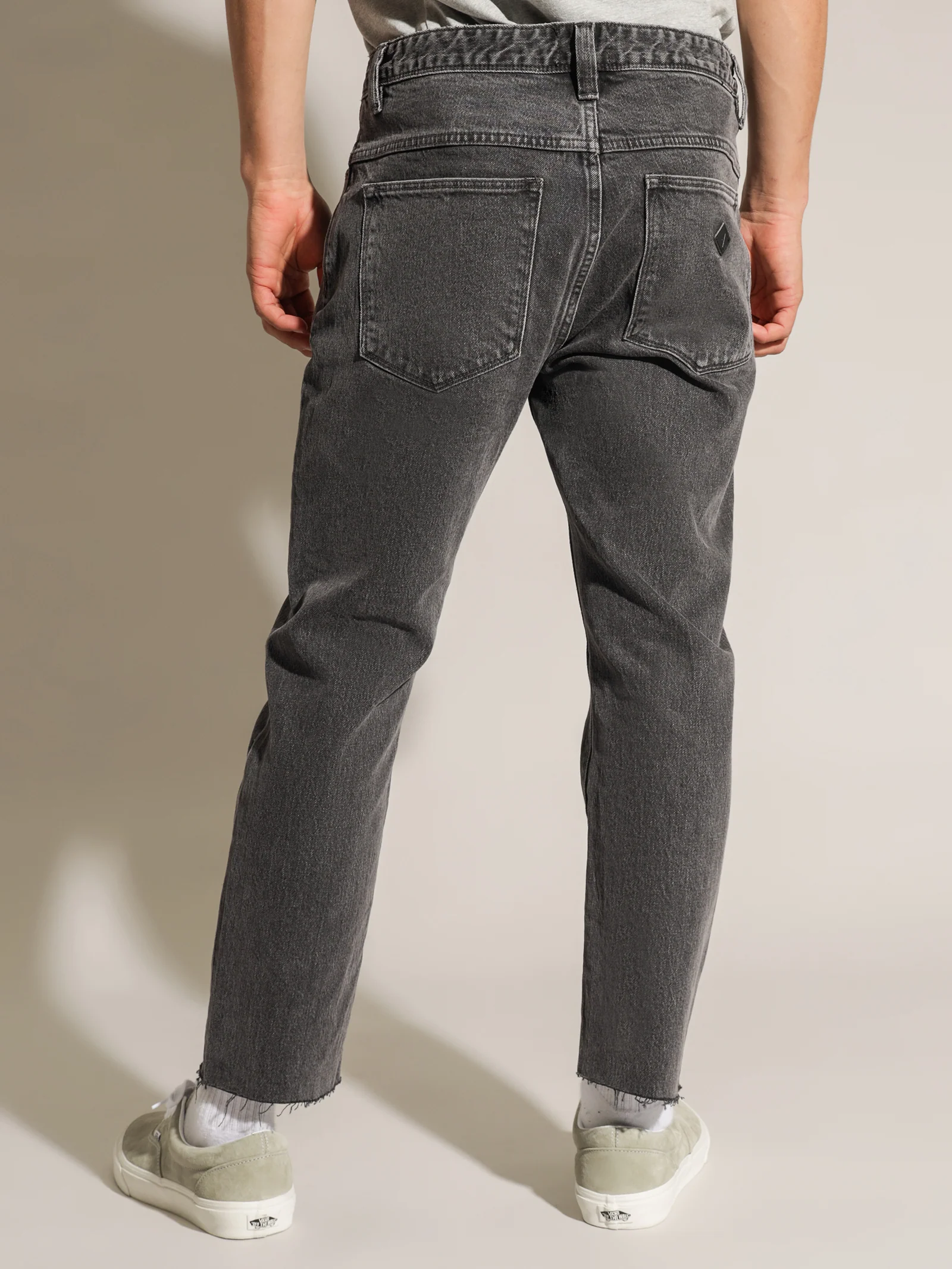 A Cropped Straight Jeans - Image 5