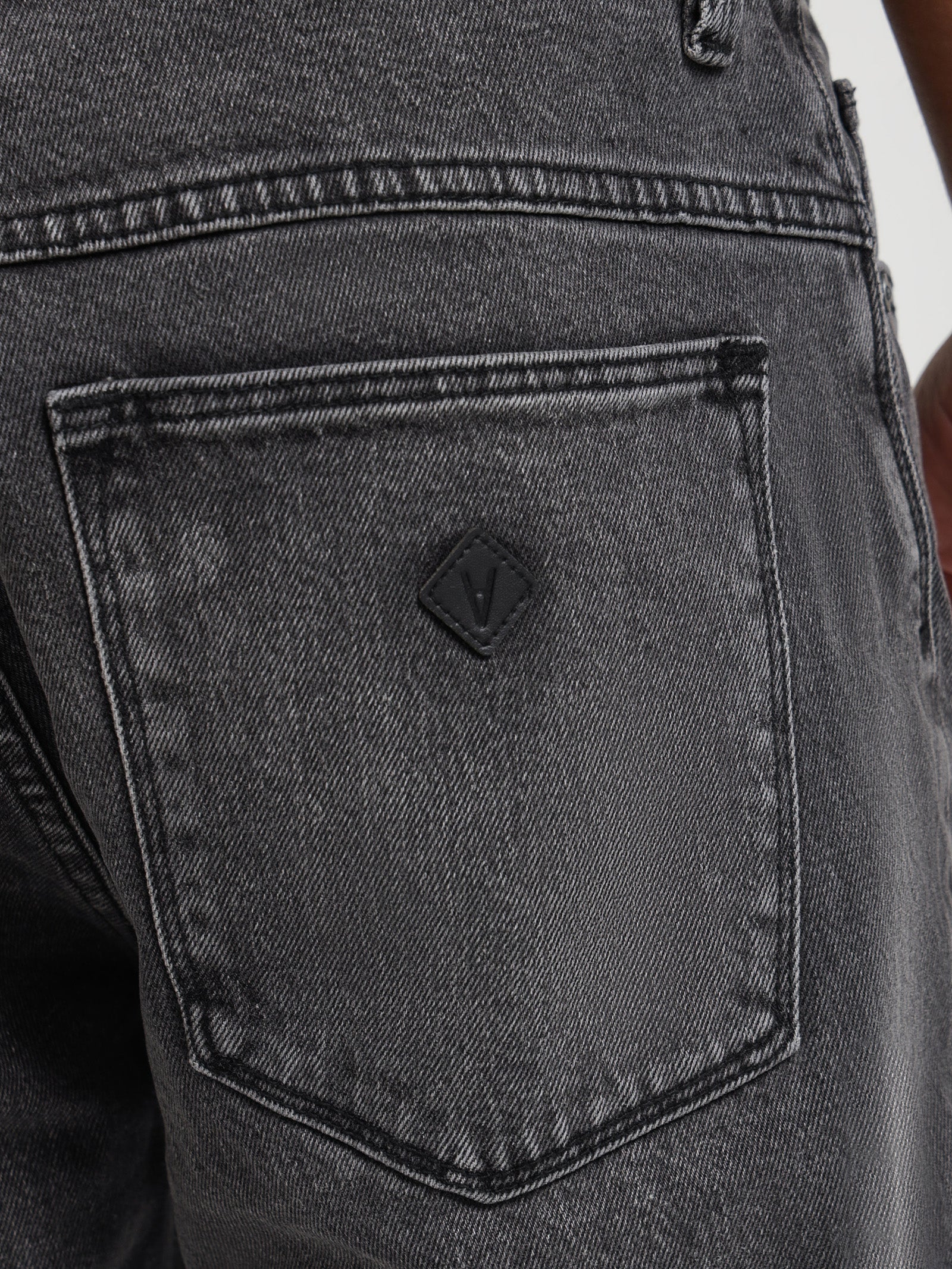 A Cropped Straight Jeans - Image 3