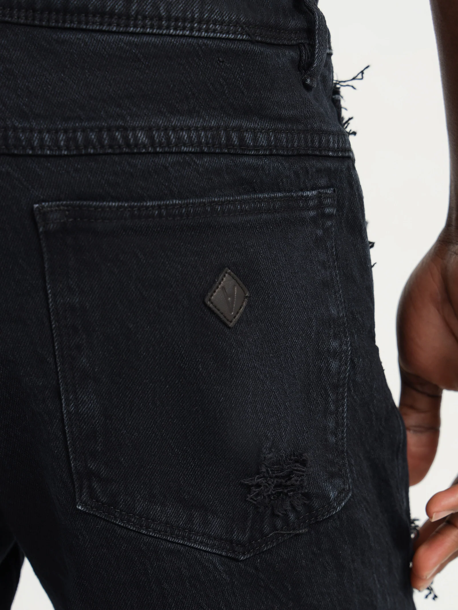 A Dropped Skinny Short - Image 5