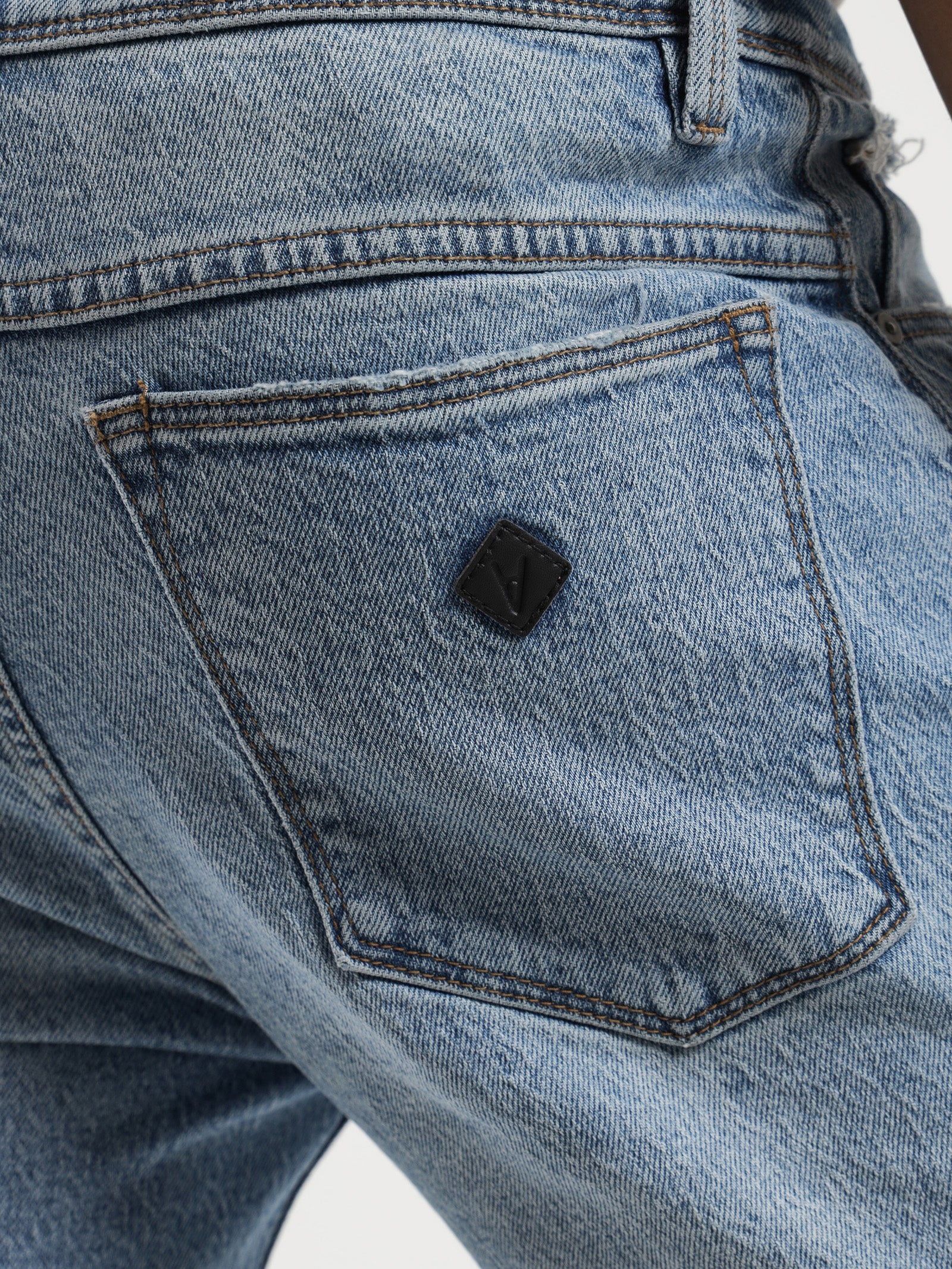 A Dropped Skinny Shorts - Image 4