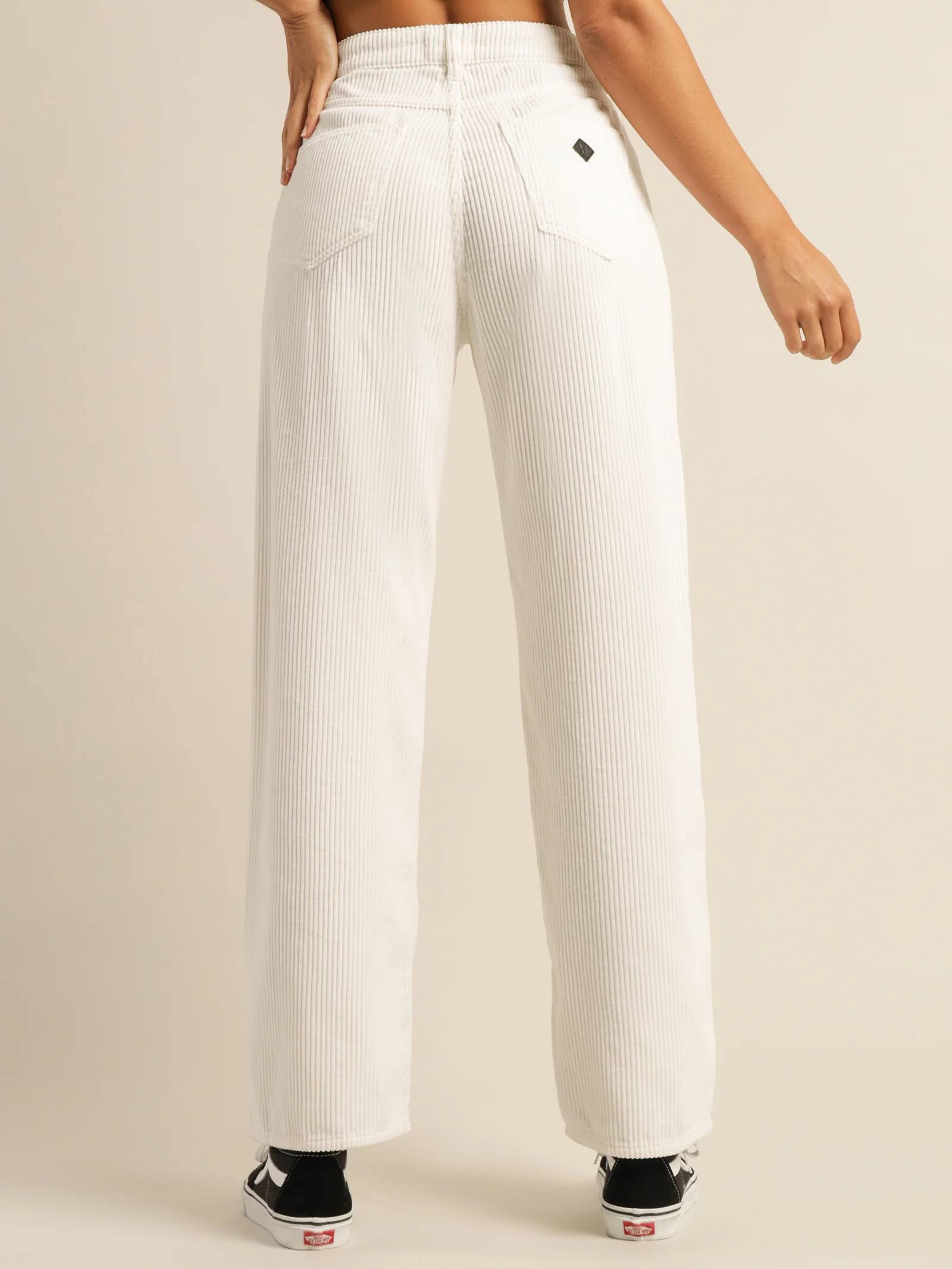 A Slouch Jean - Image 5