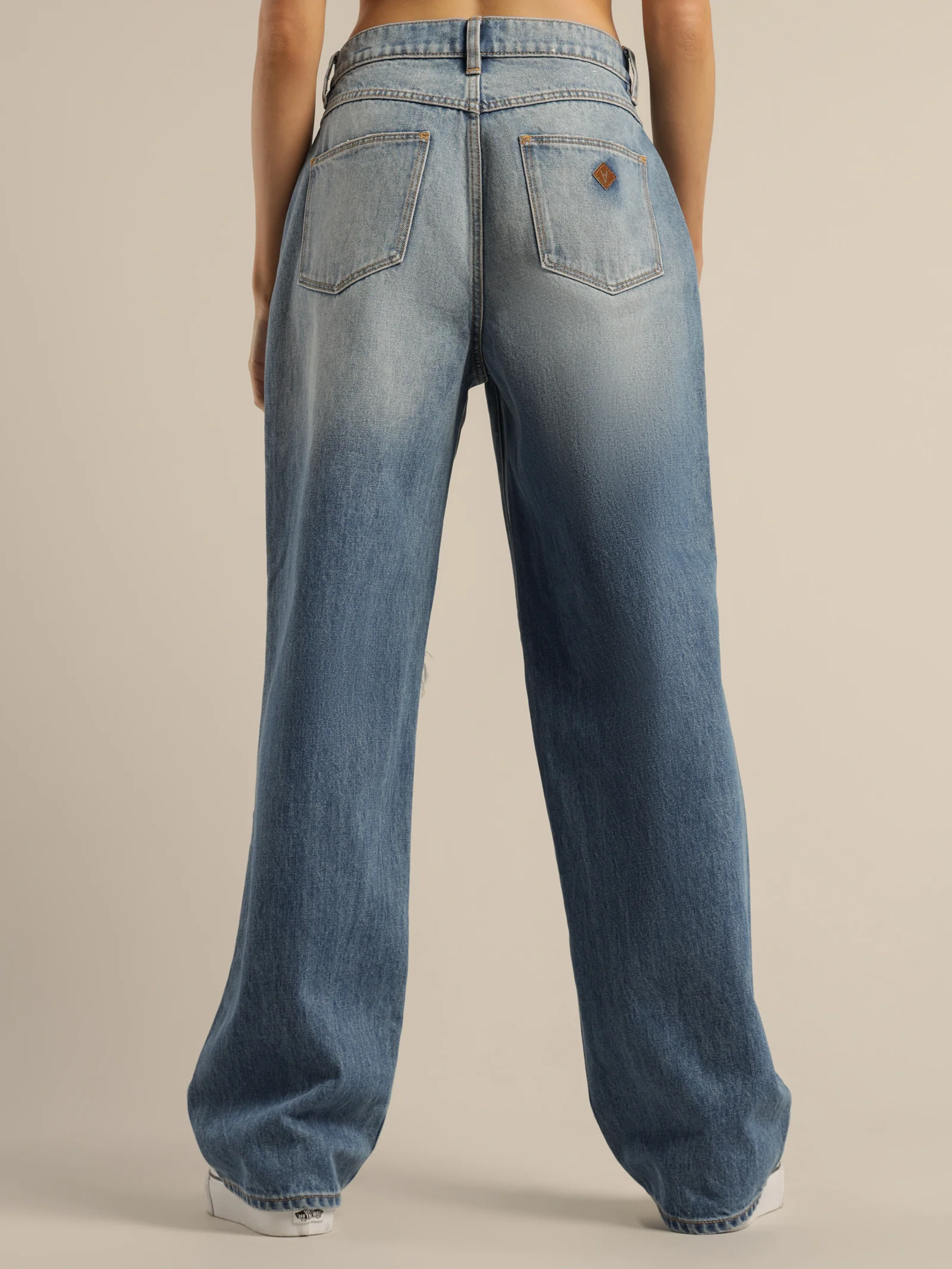 A Slouch Jeans - Image 8