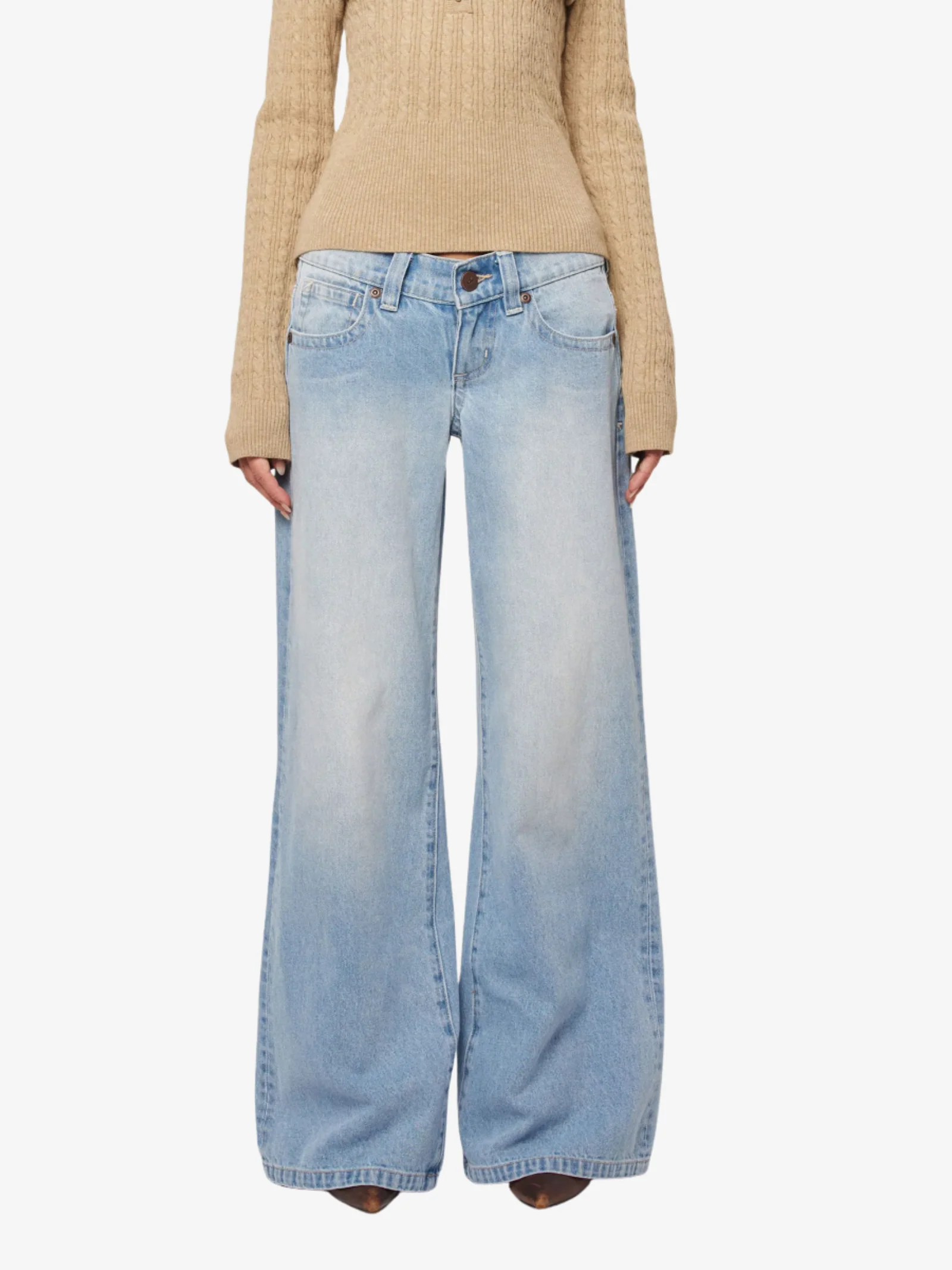 00 Wide Kaia Worn - Image 2