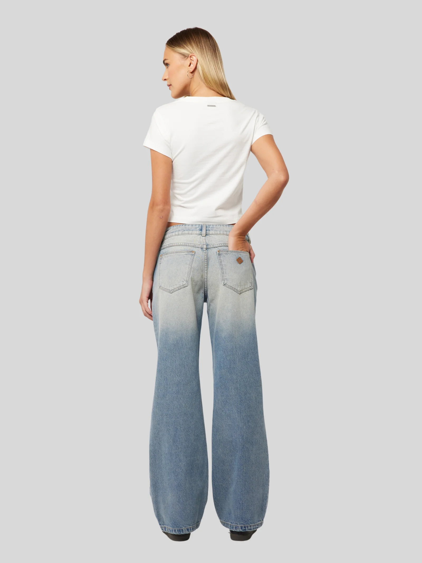 99 Baggy Caitlin - Image 4