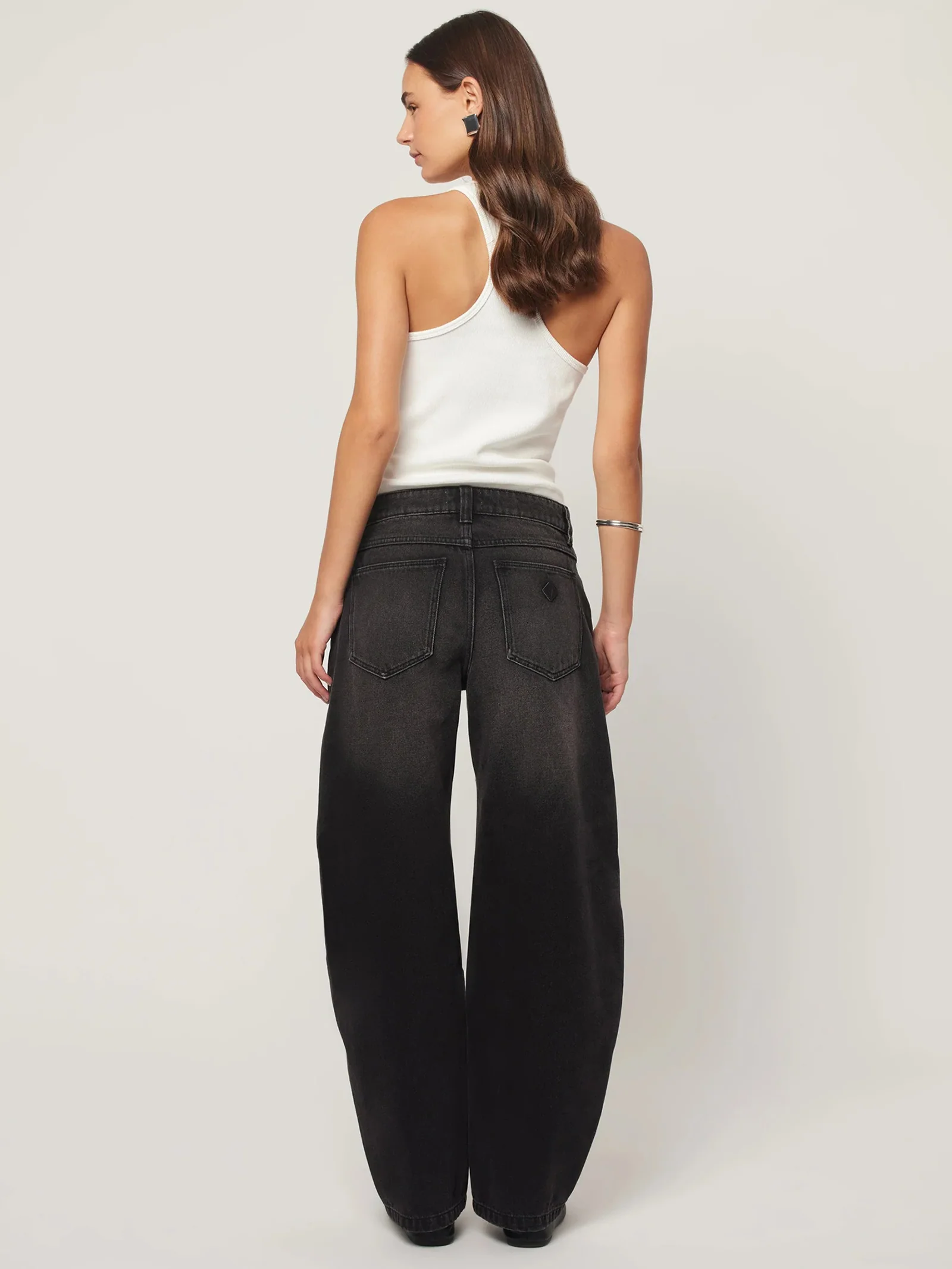 99 Barrel Jean Sophie Worn - Image 2