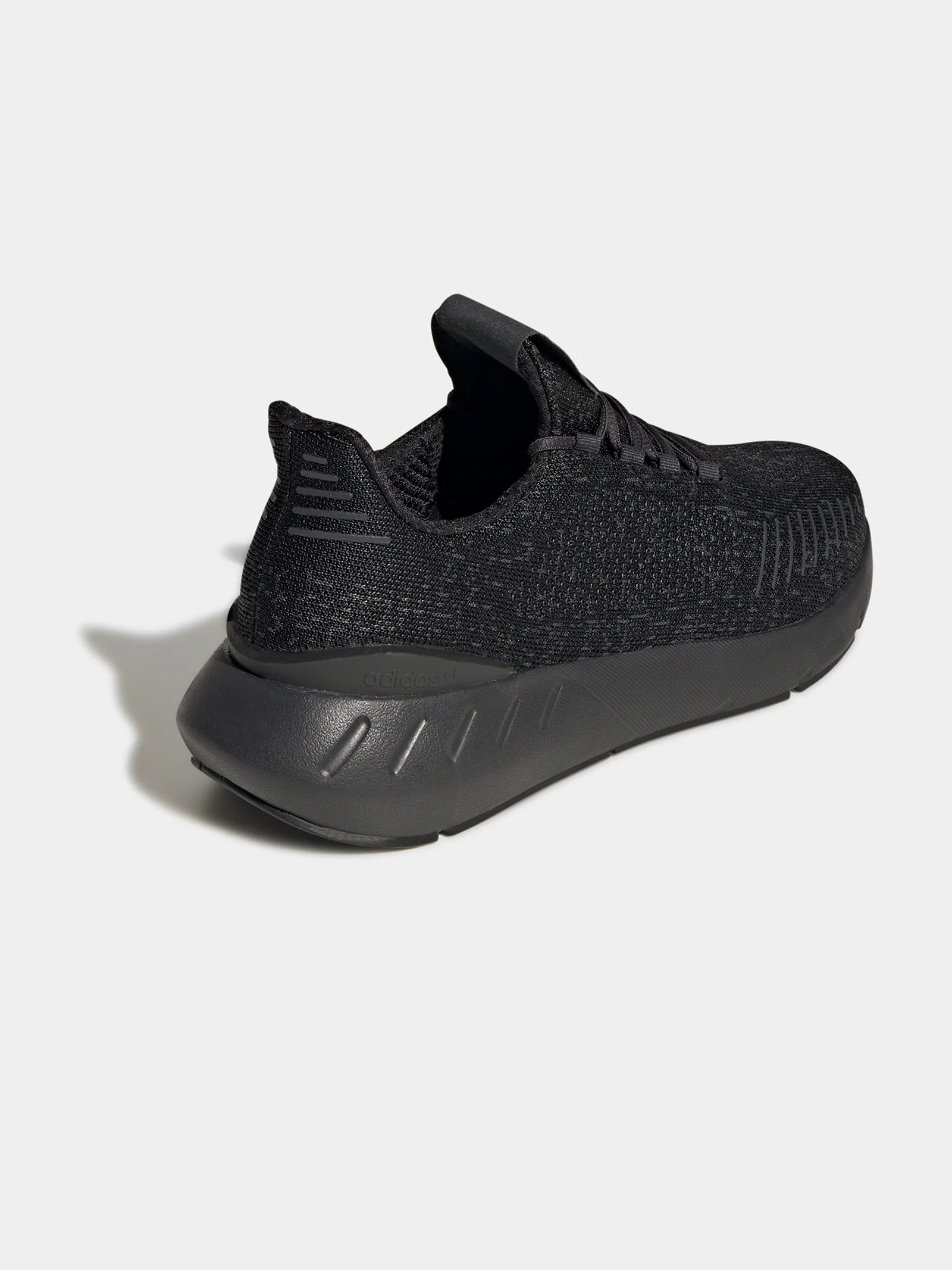 Unisex Swift Run 22 Sneakers - Image 7