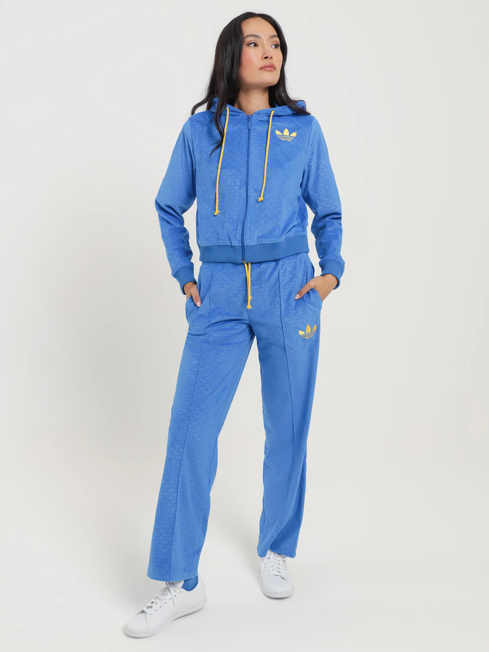 ADICOLOR 70s Velour Zip Hoodie - Image 4