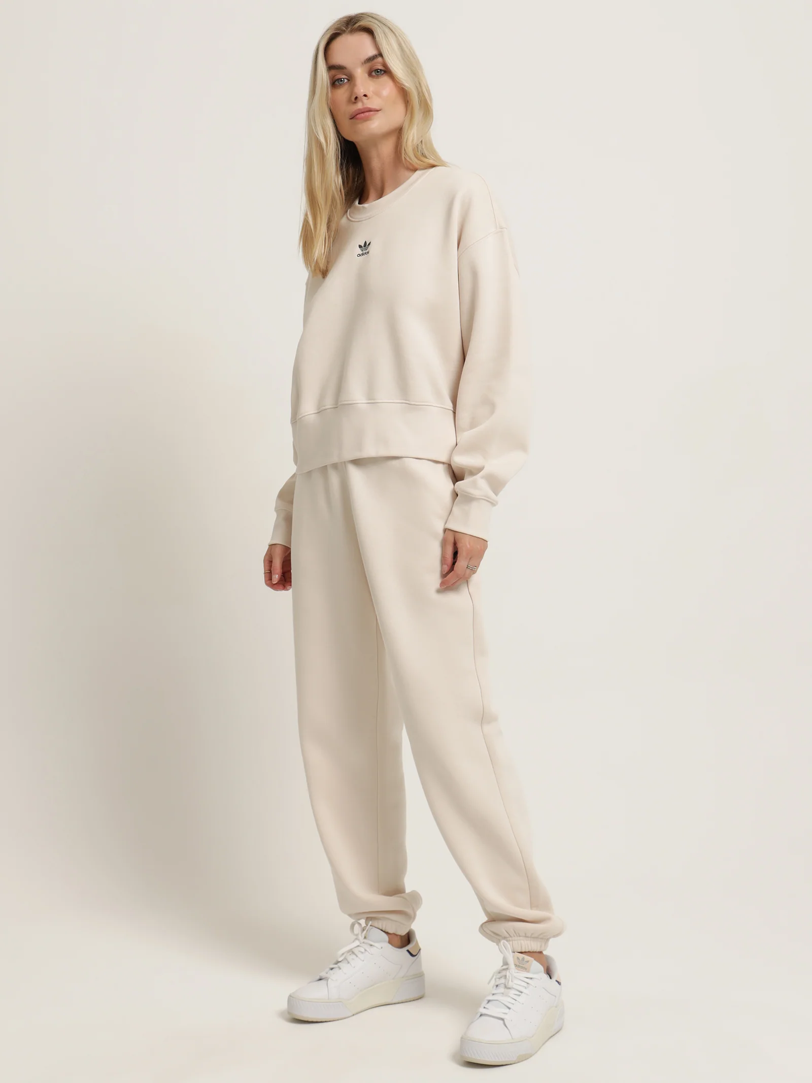 Adicolor Essentials Crew Sweatshirt - Image 2