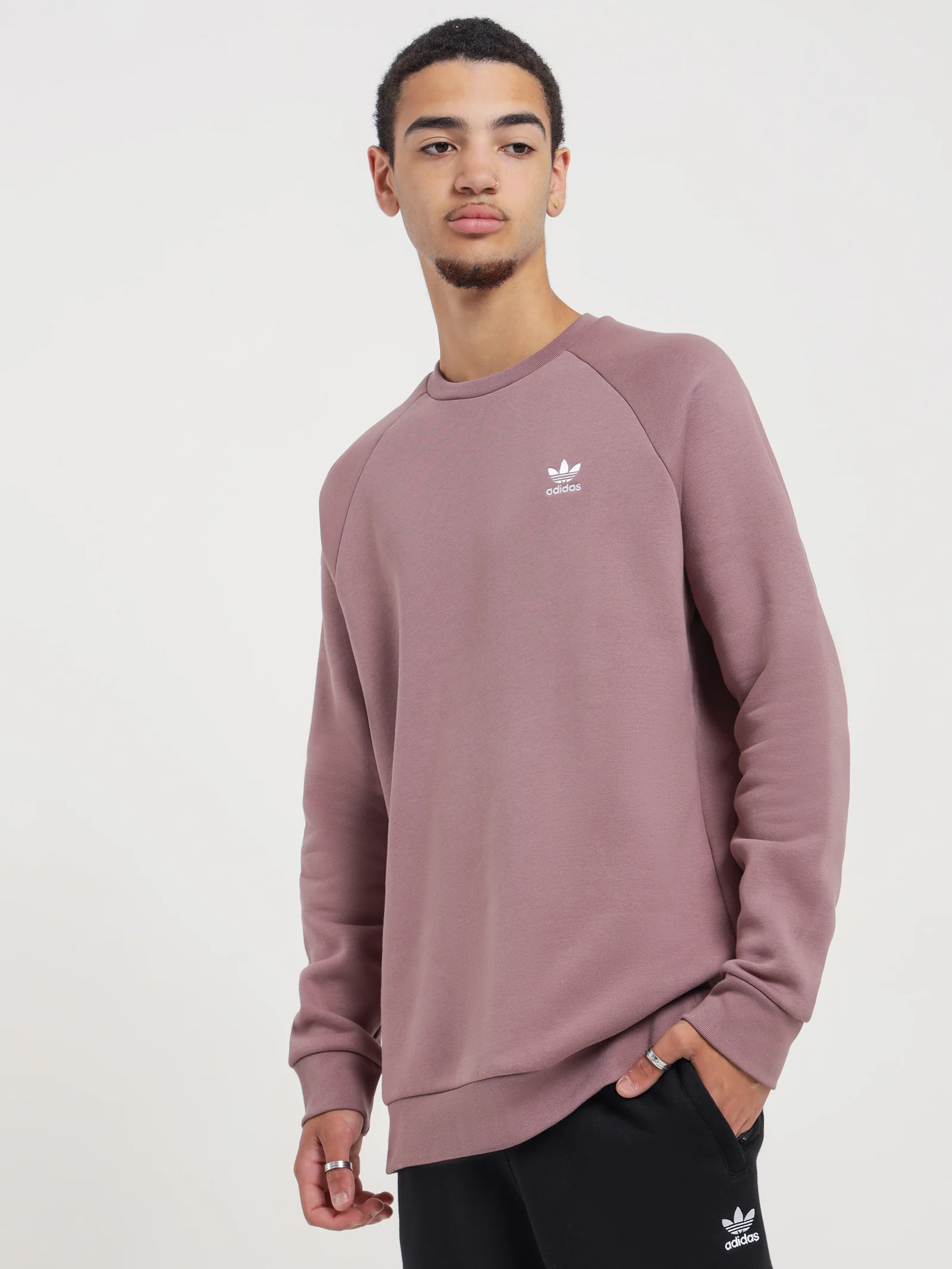 Adicolor Essentials Trefoil Crewneck Sweatshirt - Image 4