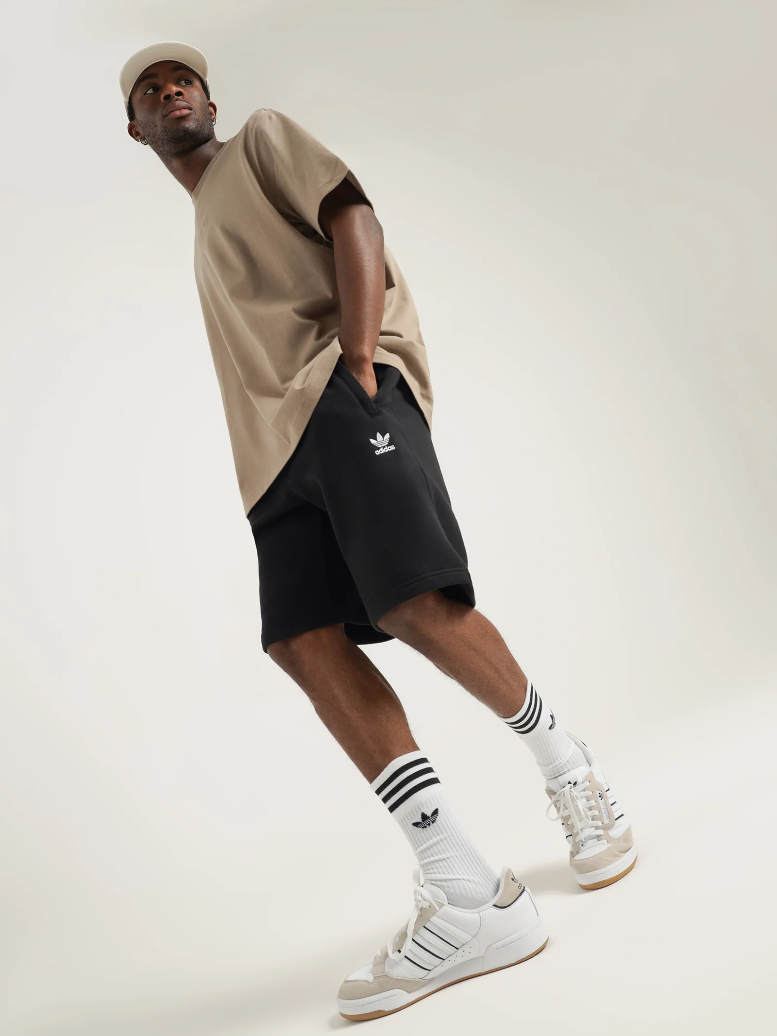 Adicolor Essentials Trefoil Shorts - Image 2