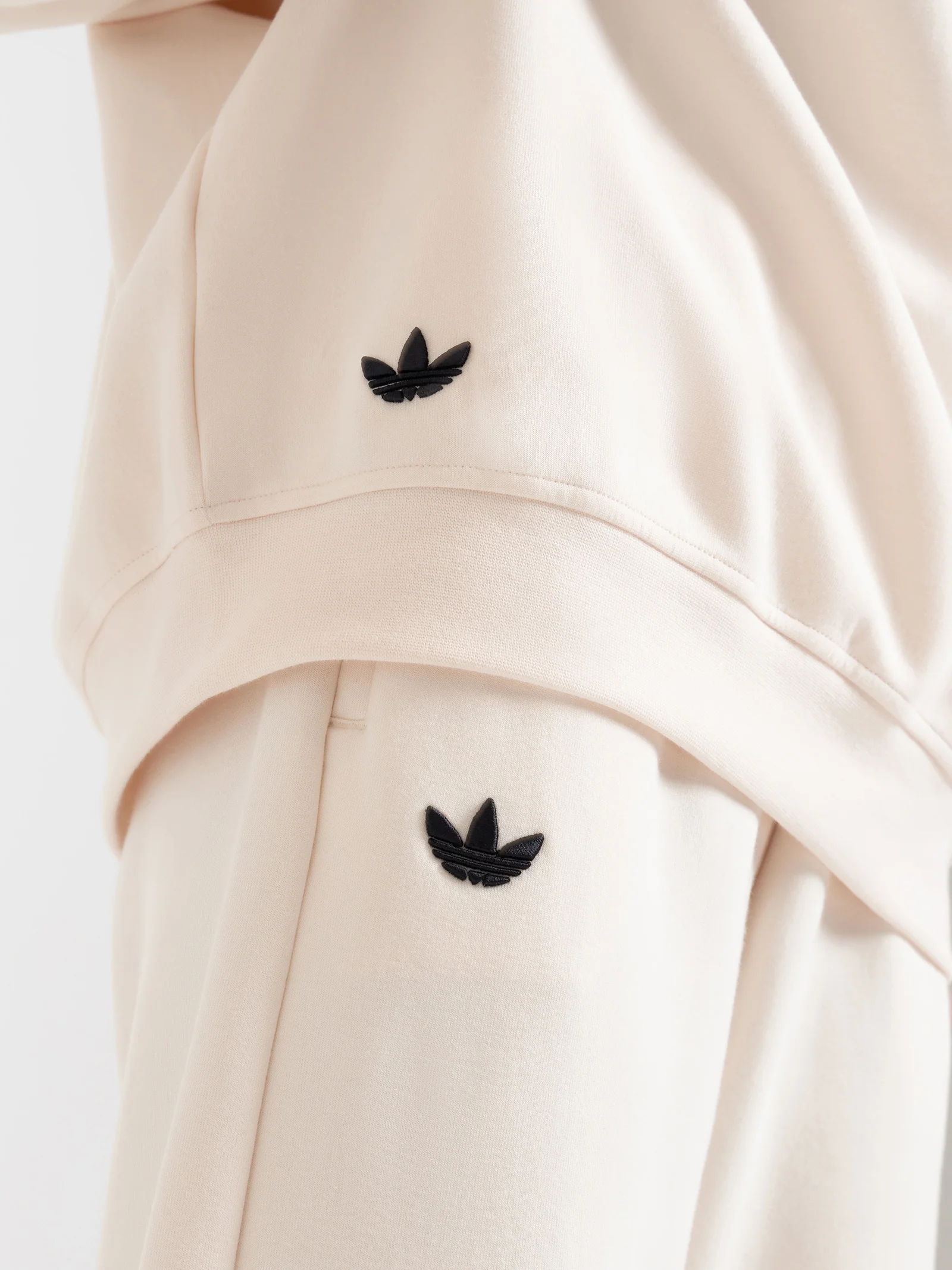 Adicolor Neuclassics Joggers - Image 3