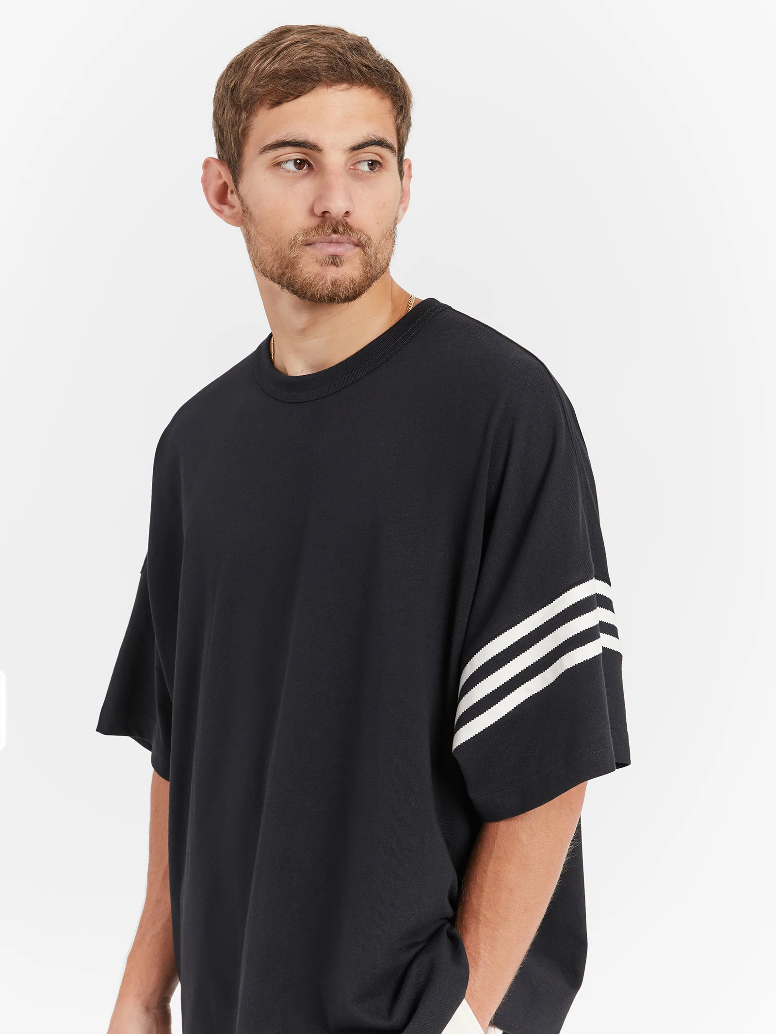 Adicolor Neuclassics T-Shirt - Image 3