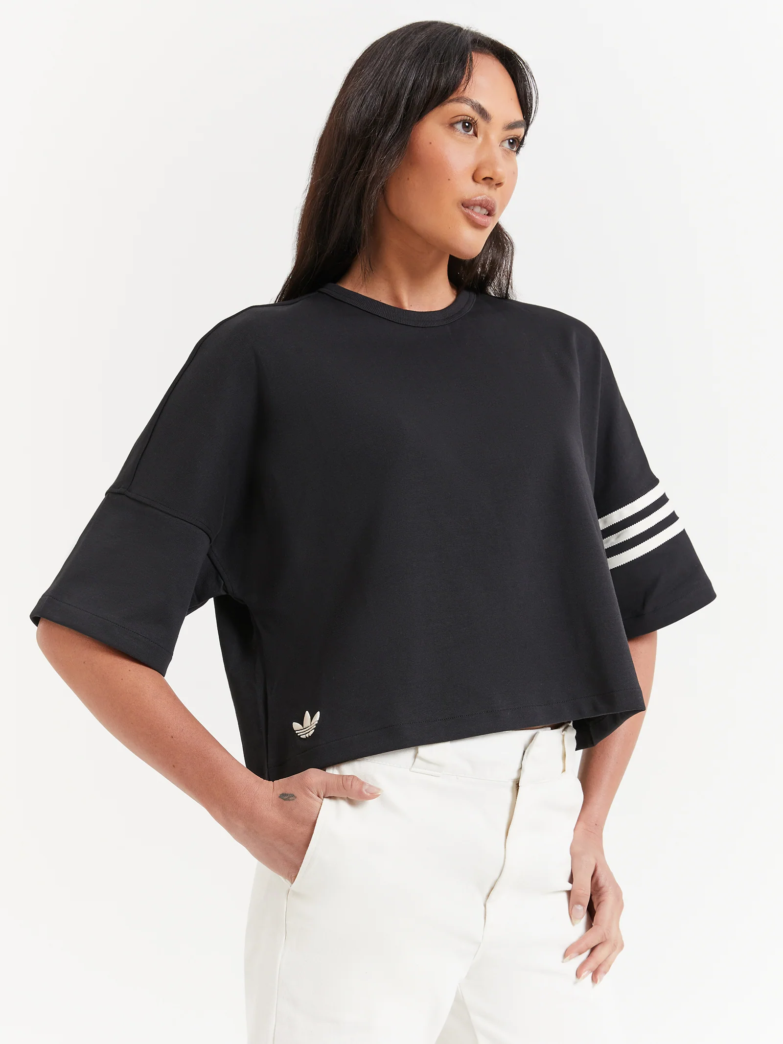 Adicolor Neuclassics T-Shirt - Image 3