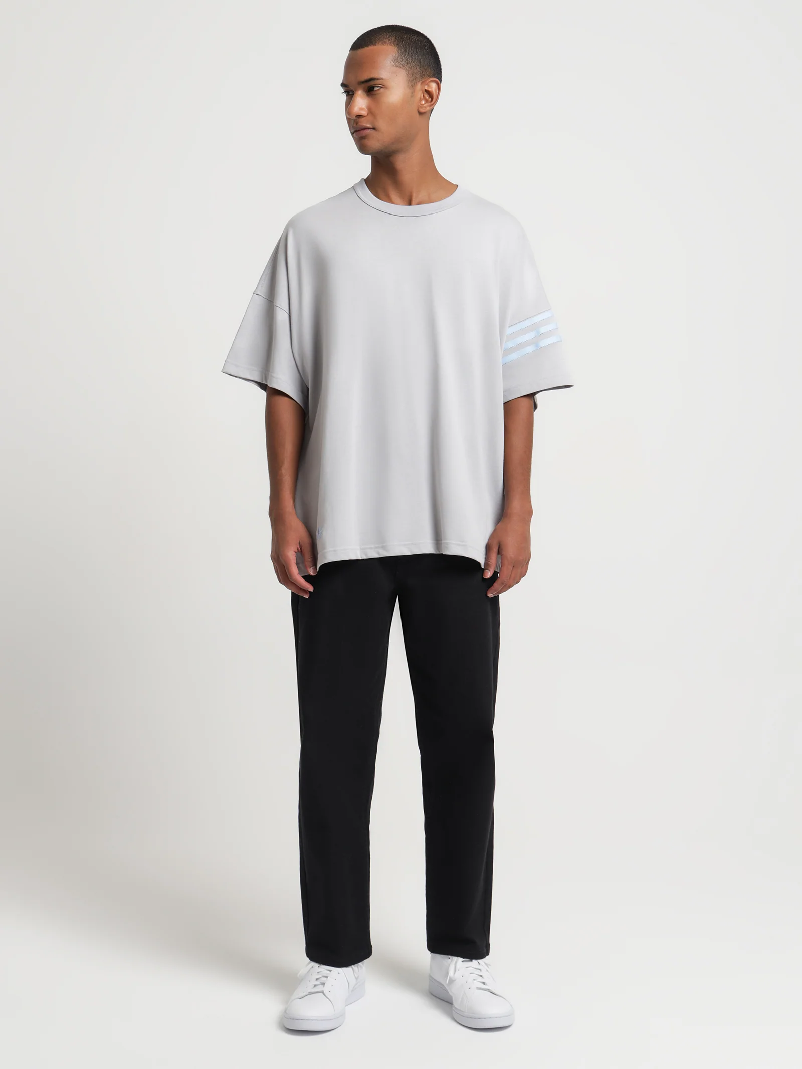 Adicolor Neuclassics T-Shirt - Image 2