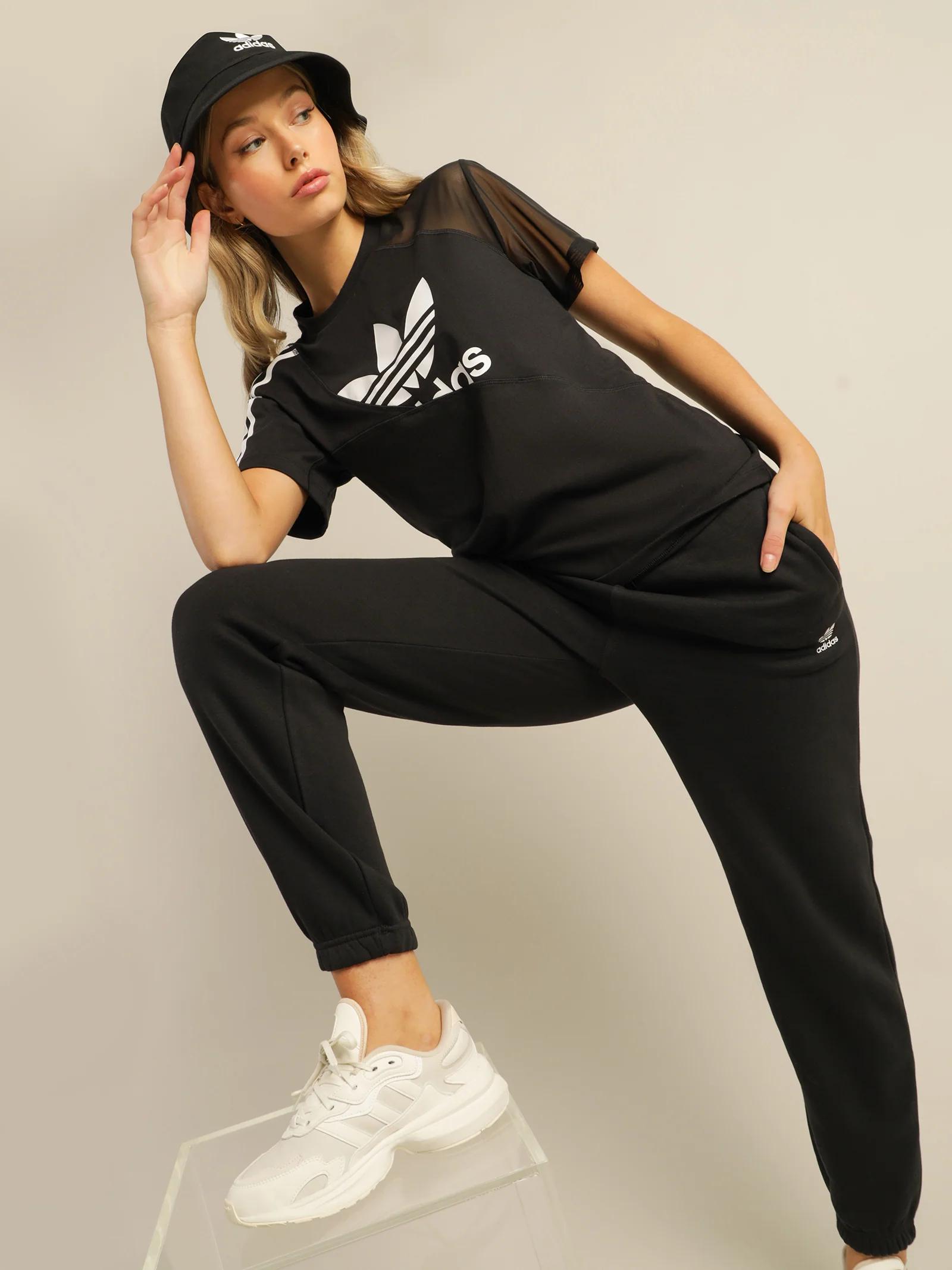 Adicolor Split Trefoil T-Shirt - Image 2