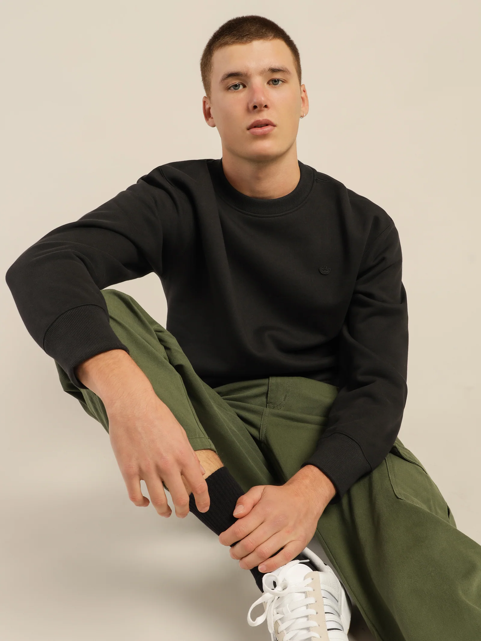 Adicolor Trefoil Crewneck Sweatshirt - Image 2