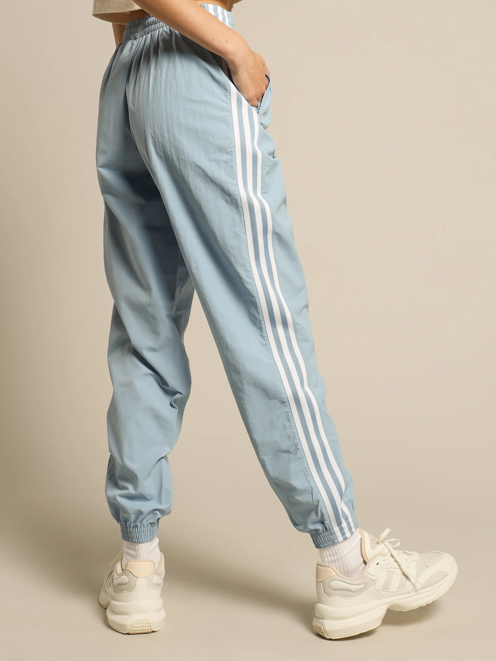 Adicolour Classics Locked-Up Trackpants - Image 7