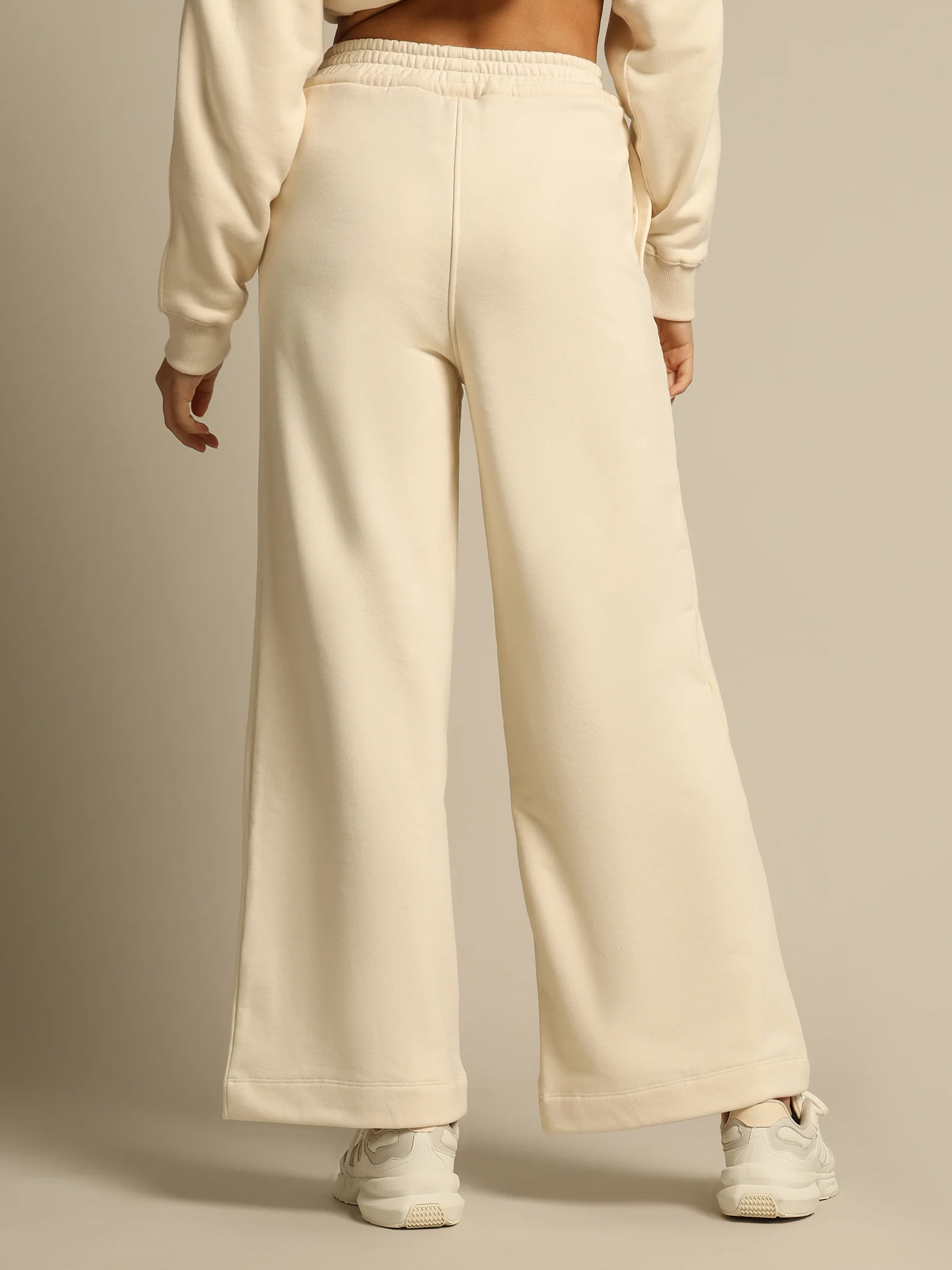 Adicolour Wide Leg Joggers - Image 6