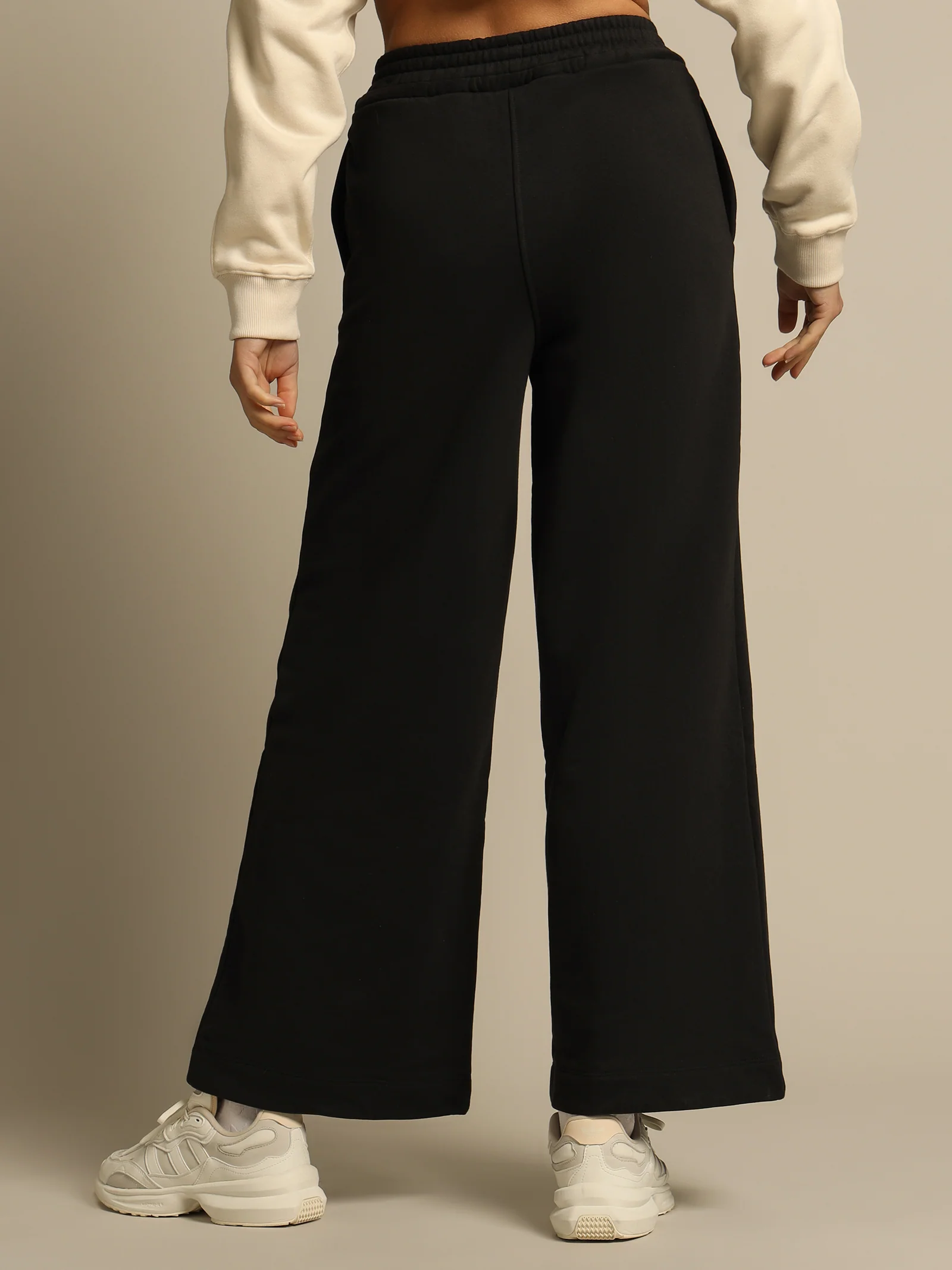 Adicolour Wide Leg Pants - Image 5