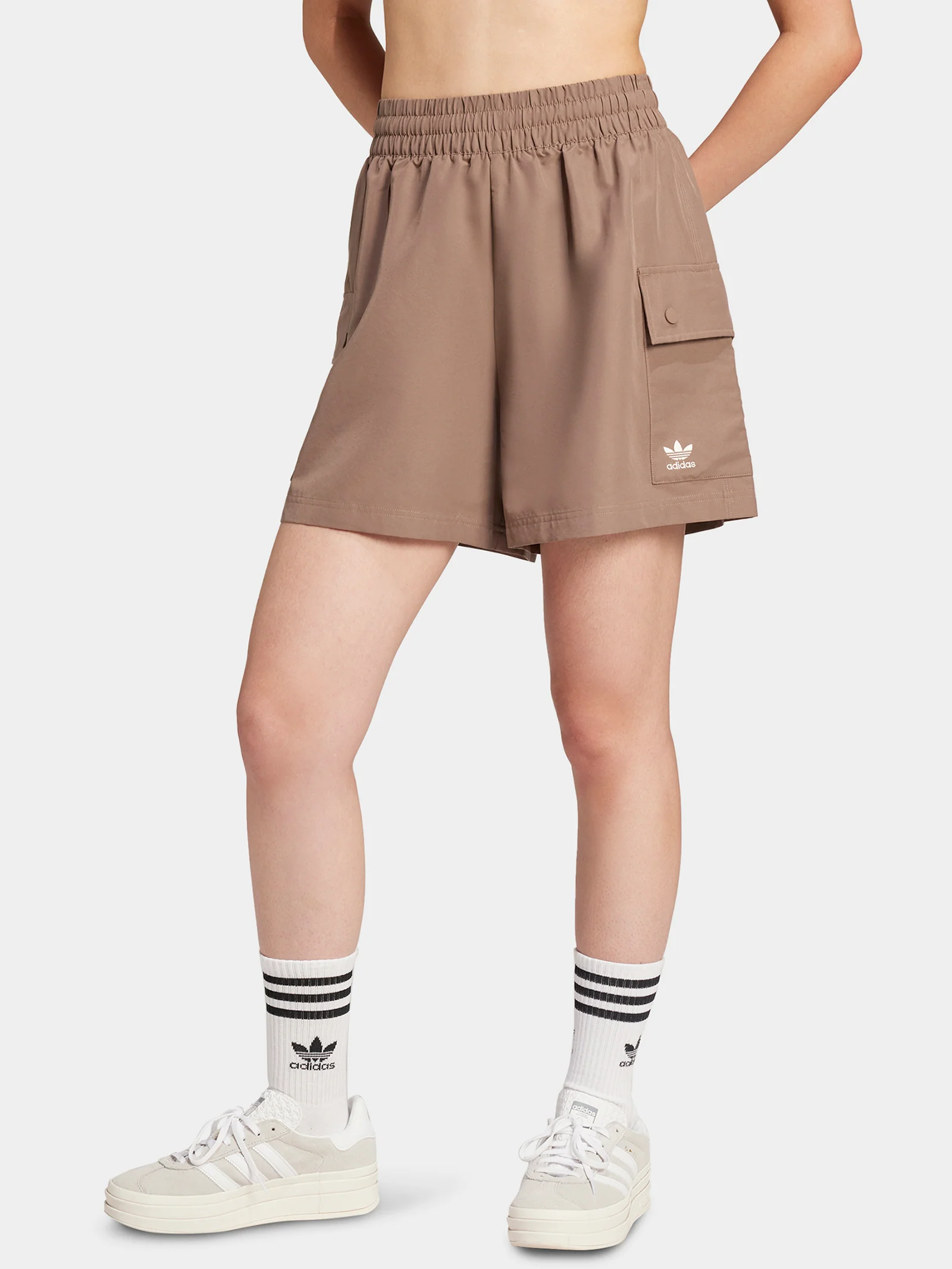 Ess C Shorts - Image 3