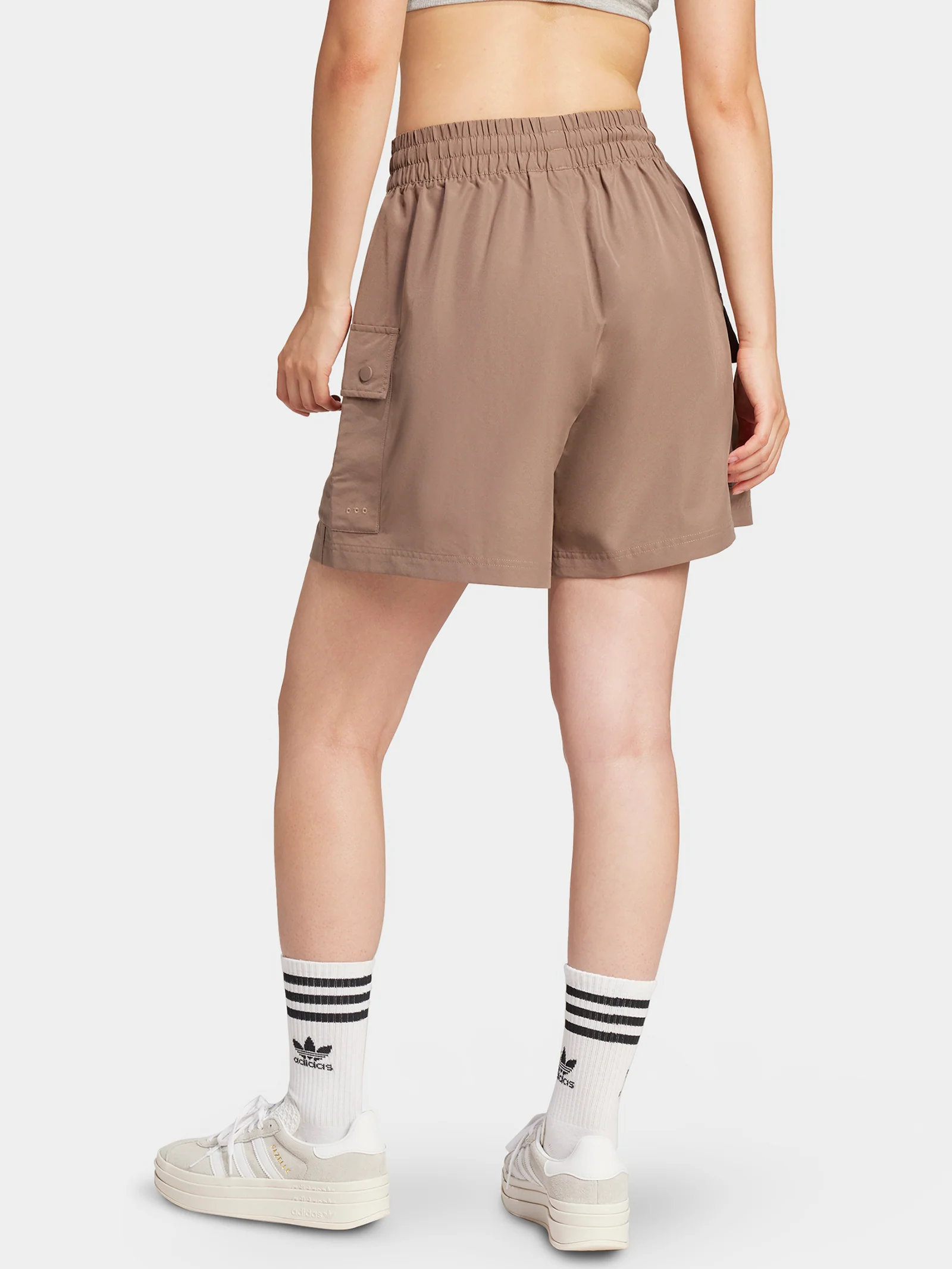 Ess C Shorts - Image 4