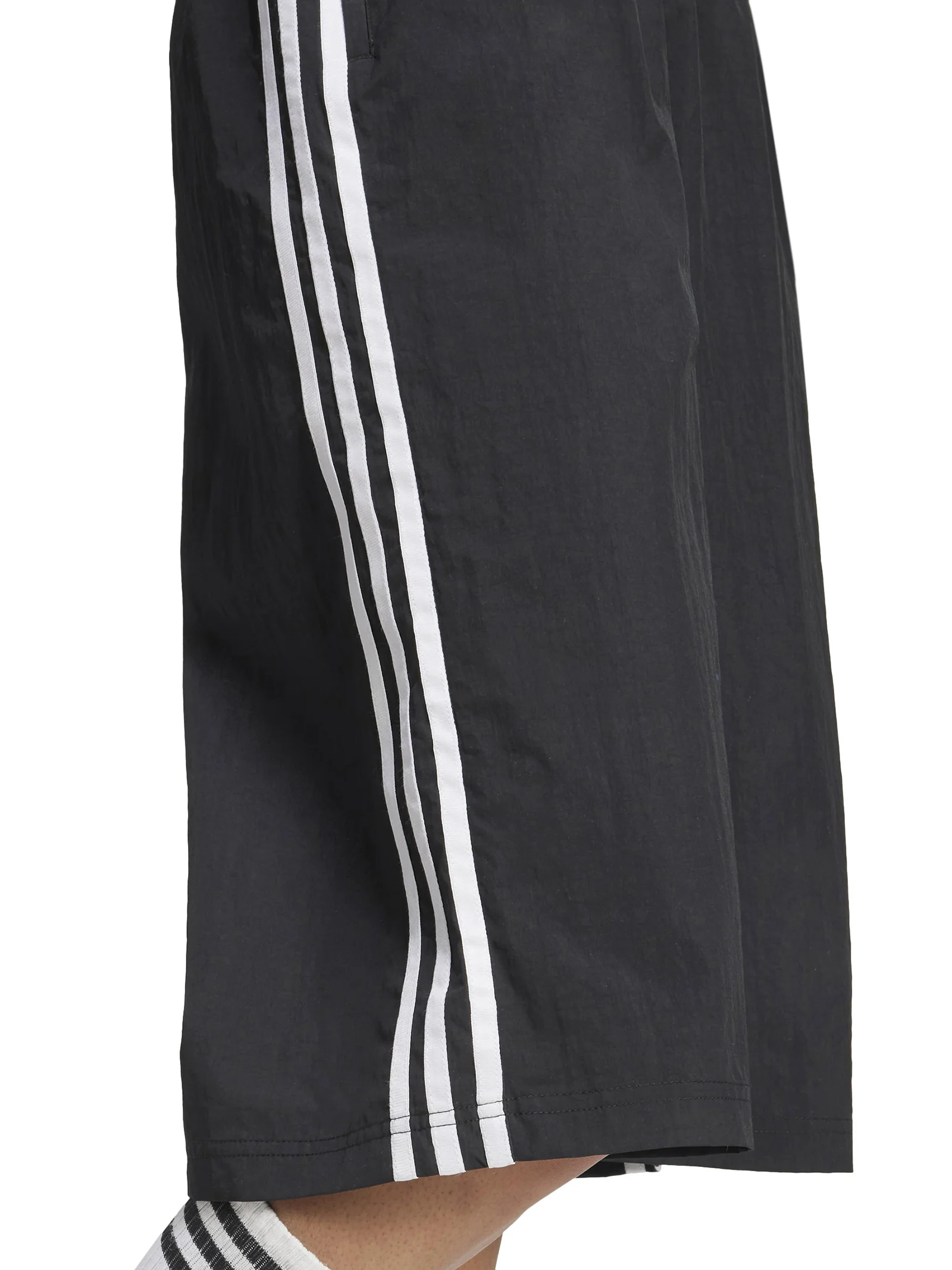 Woven Capri Shorts - Image 4