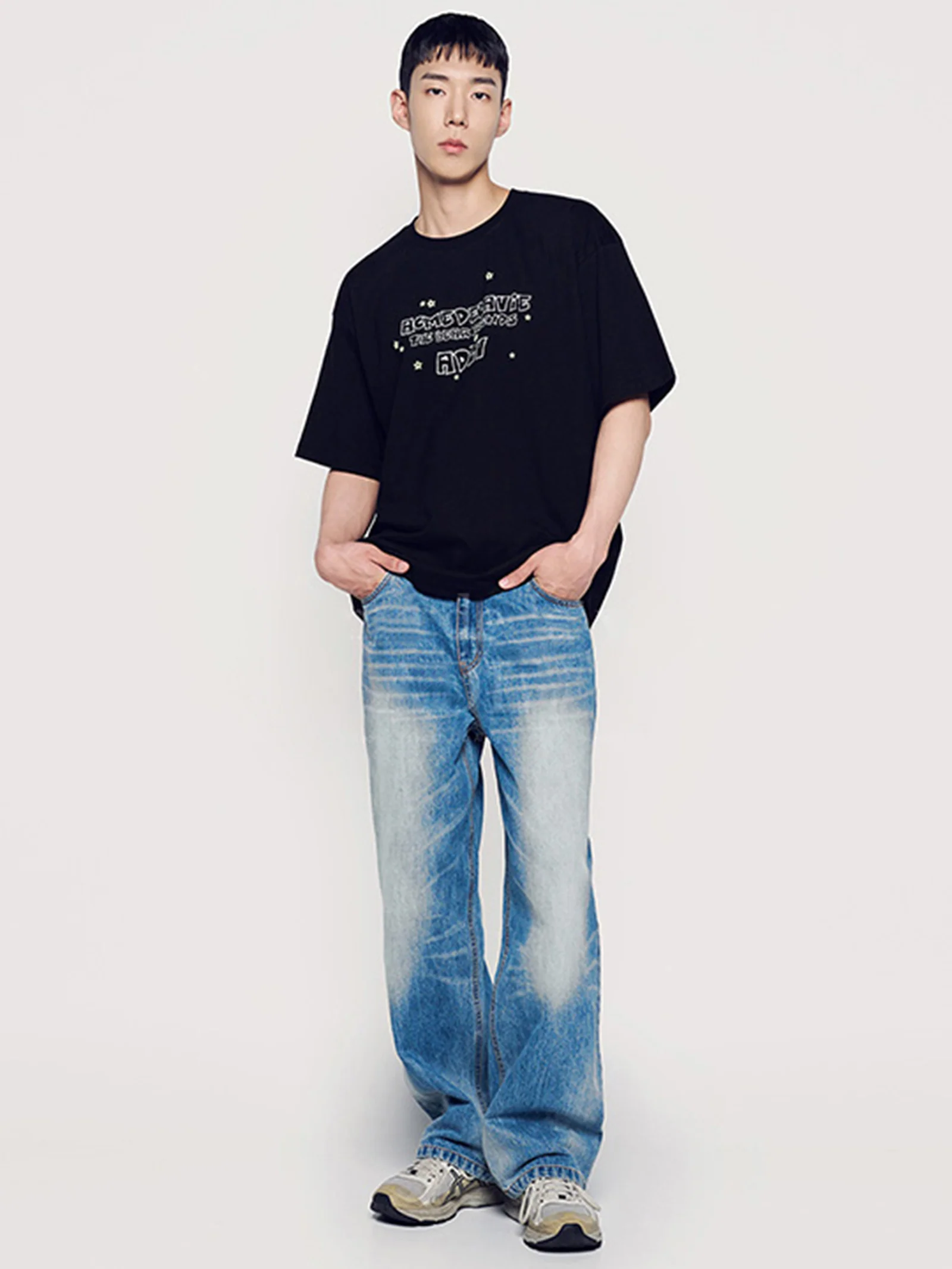 Bear Friends Artwork Tee - Image 4