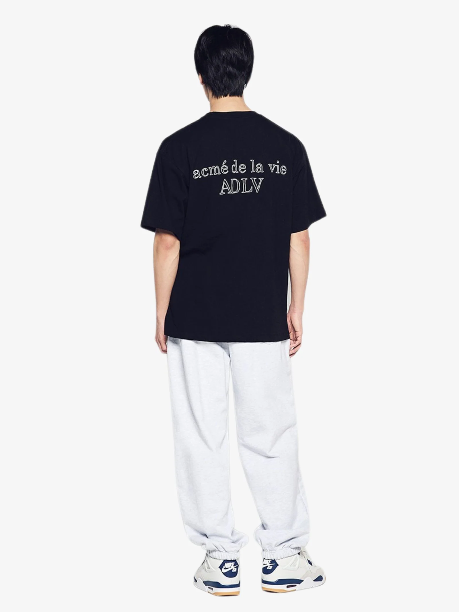 Border Line Basic Logo T-Shirt - Image 2