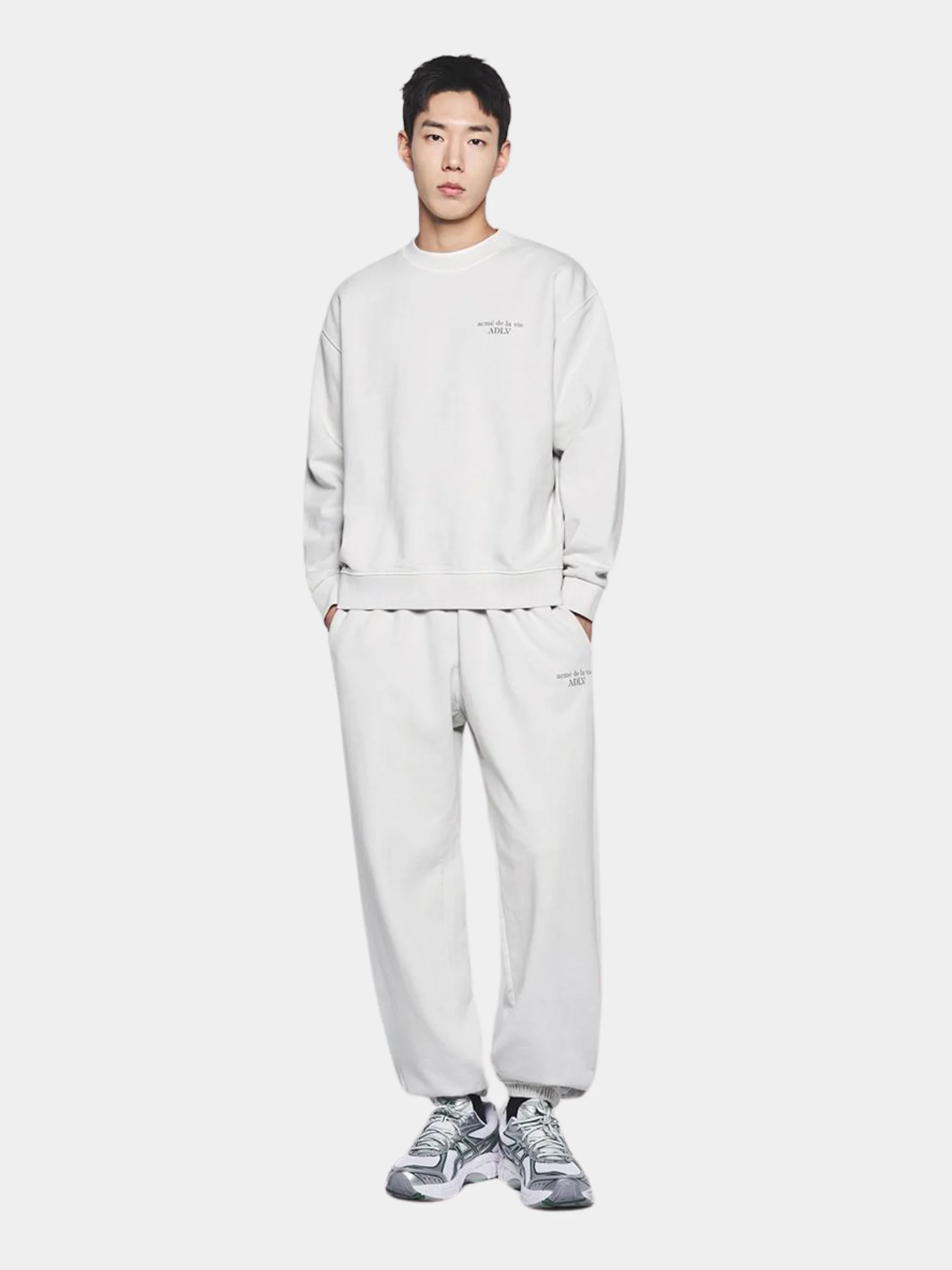 Pigment Basic Logo Sweat - Image 2