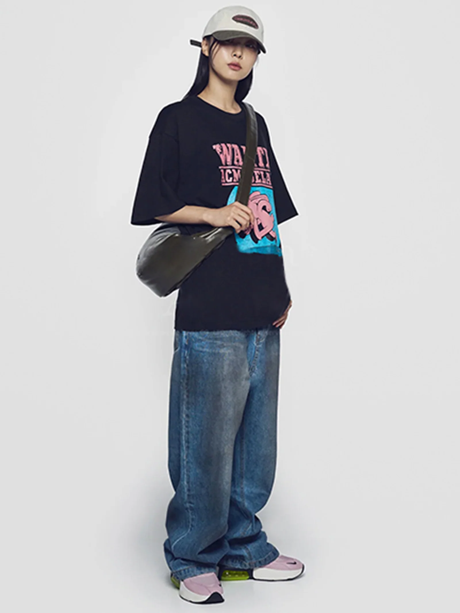 Wanted Rabbit Artwork Short Sleeve T-Shirt - Image 4