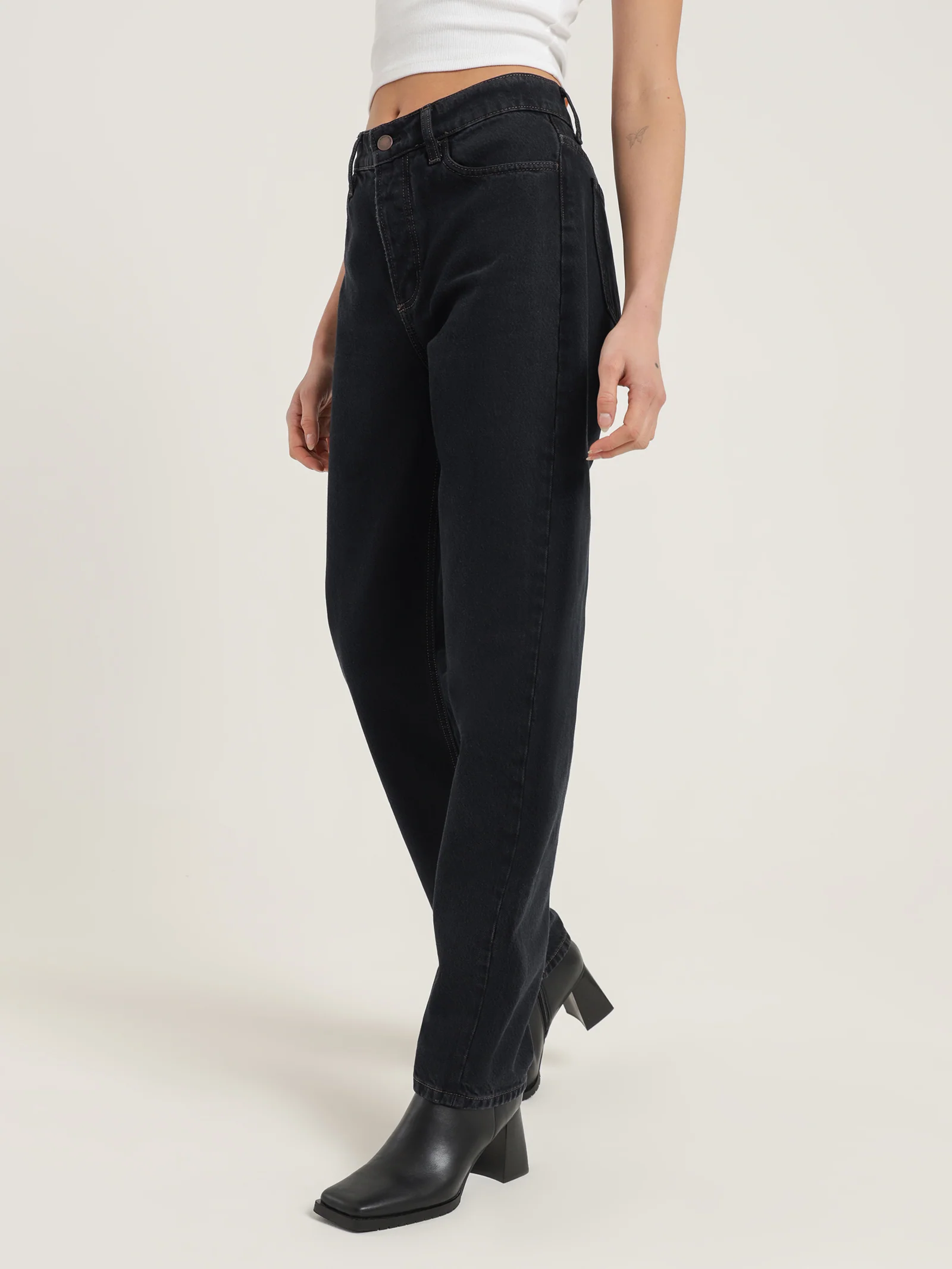 Agnes Jeans - Image 3